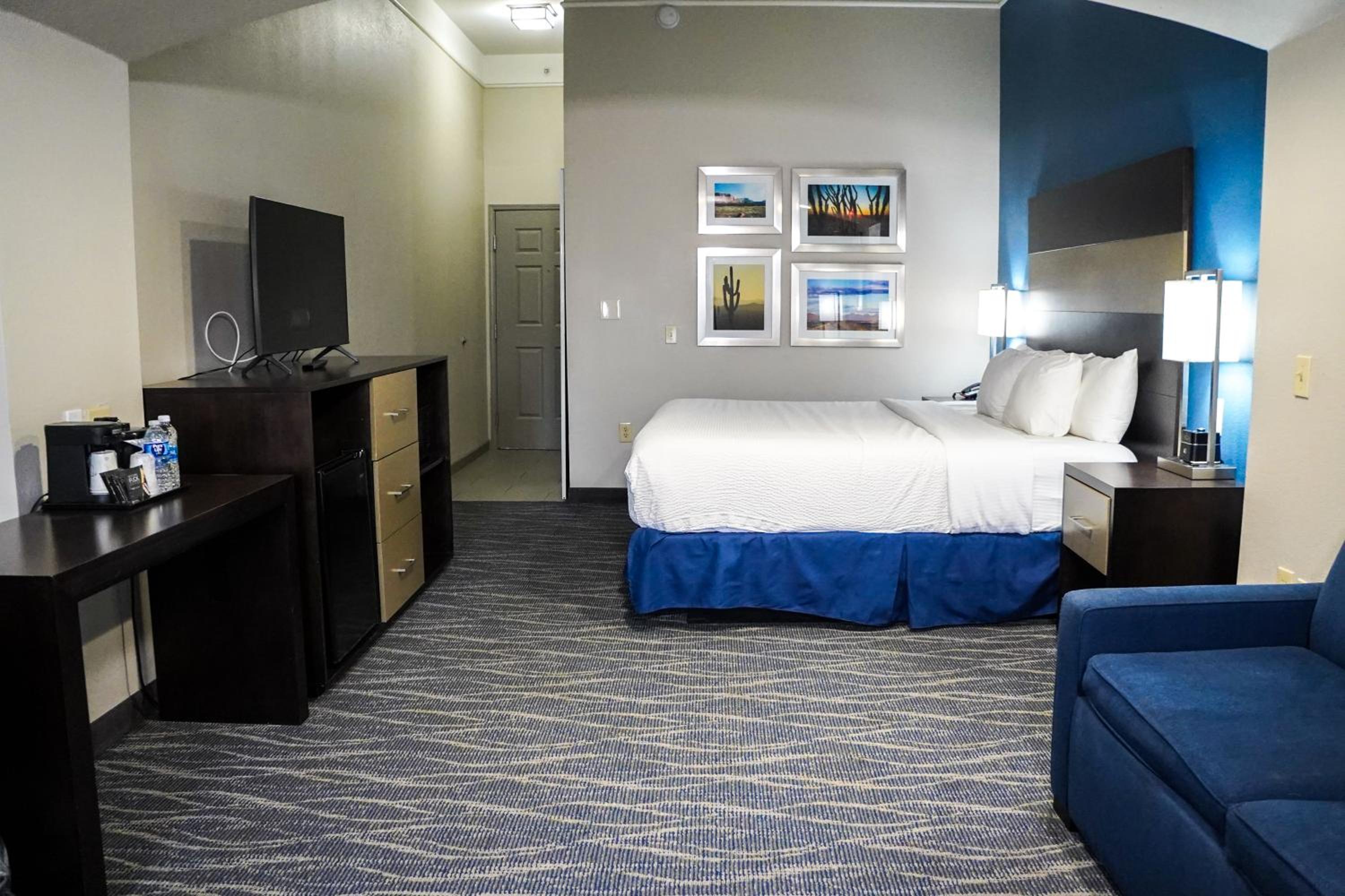 Executive King Room - Photo 3