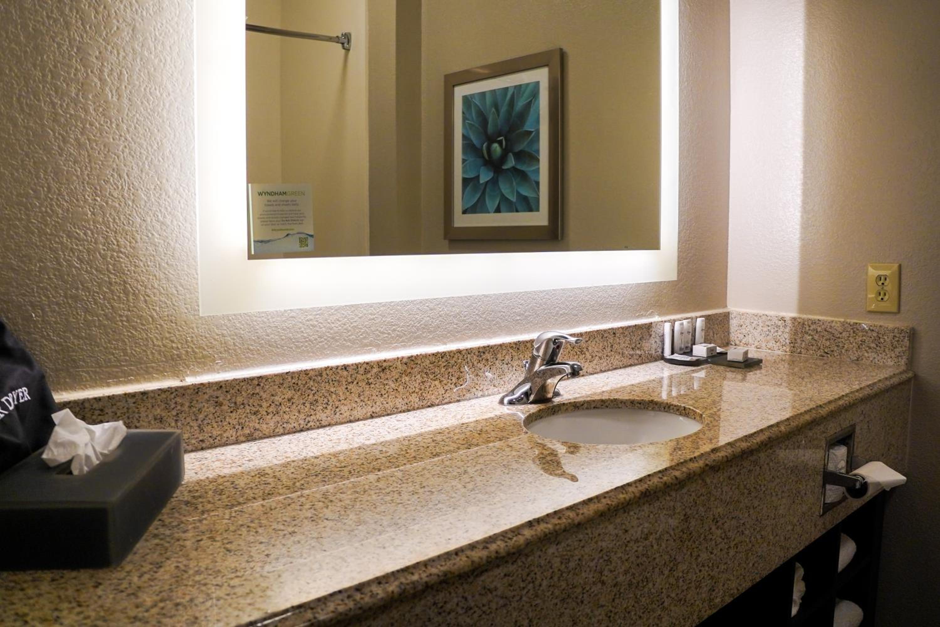 Executive King Room - Photo 2