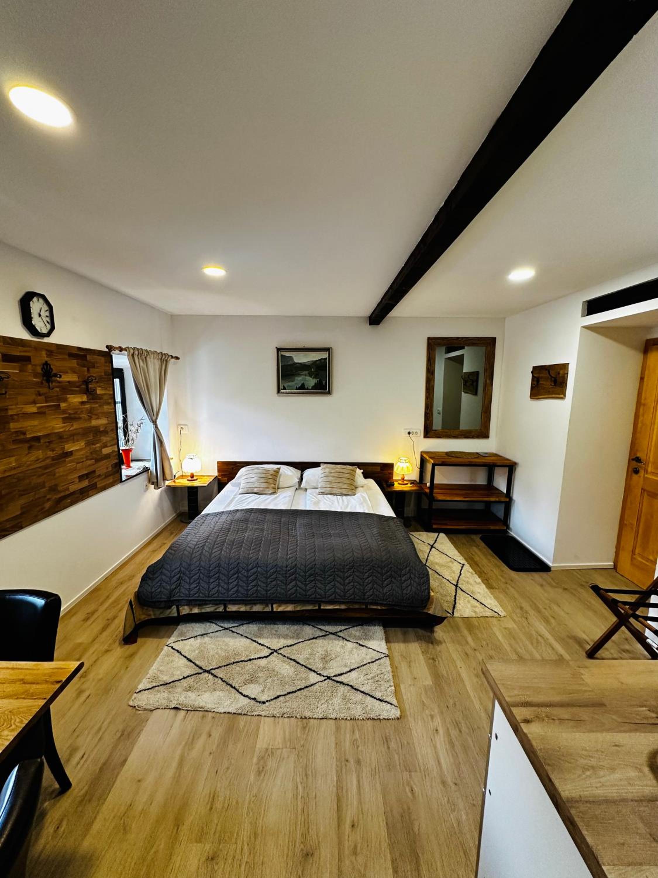 Deluxe Double Room with Shower photo 1