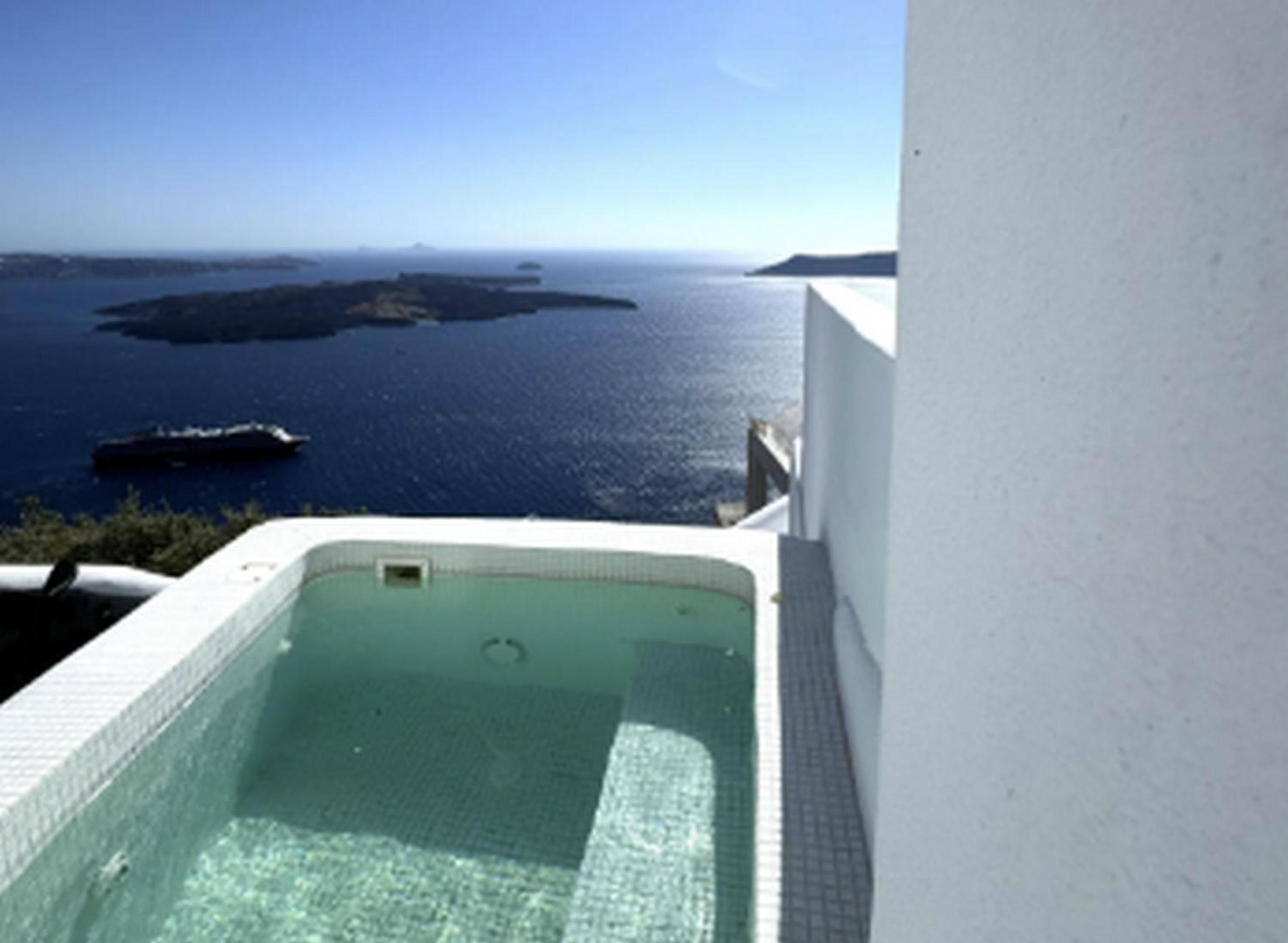 Three-Bedroom Villa photo 3