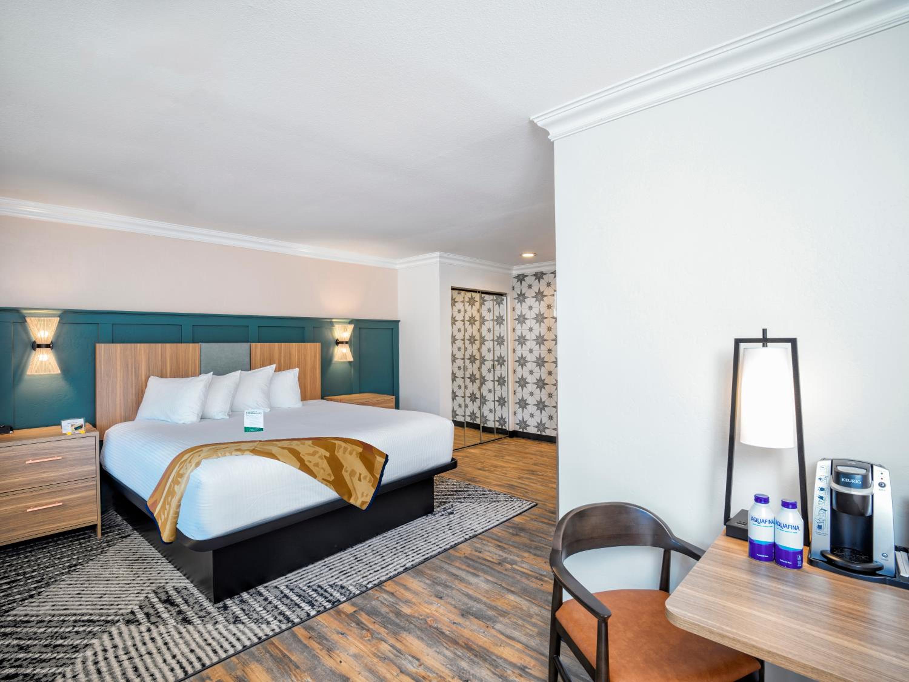 King Room - Pet Friendly/Non-Smoking - Photo 1