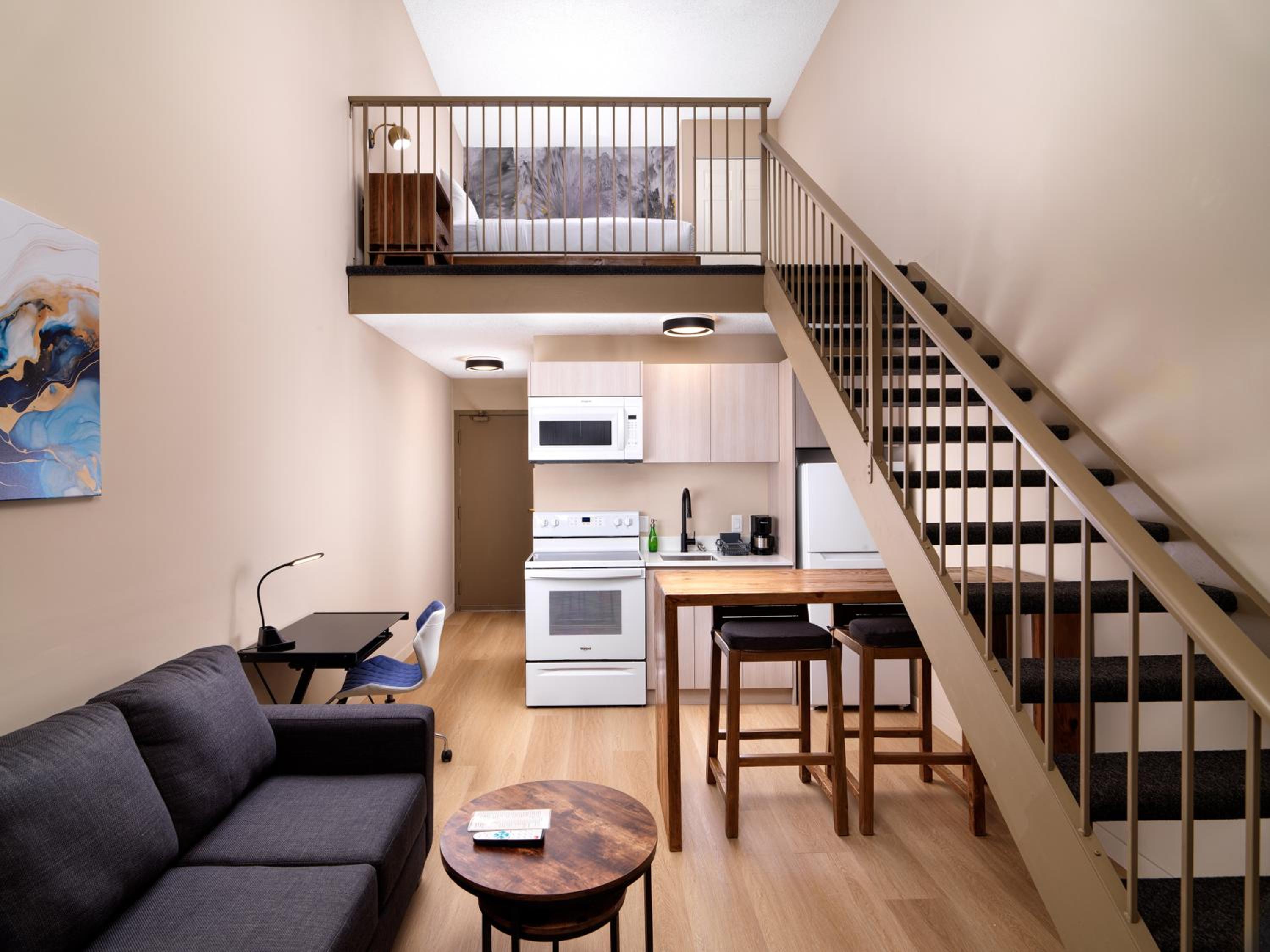 Executive Studio Suite - Photo 1