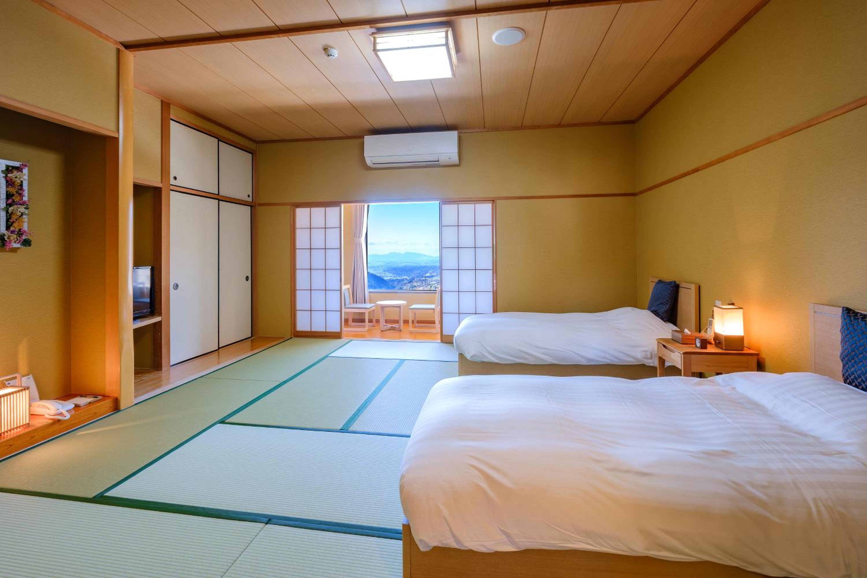 Japanese-Style Quadruple Room photo 2