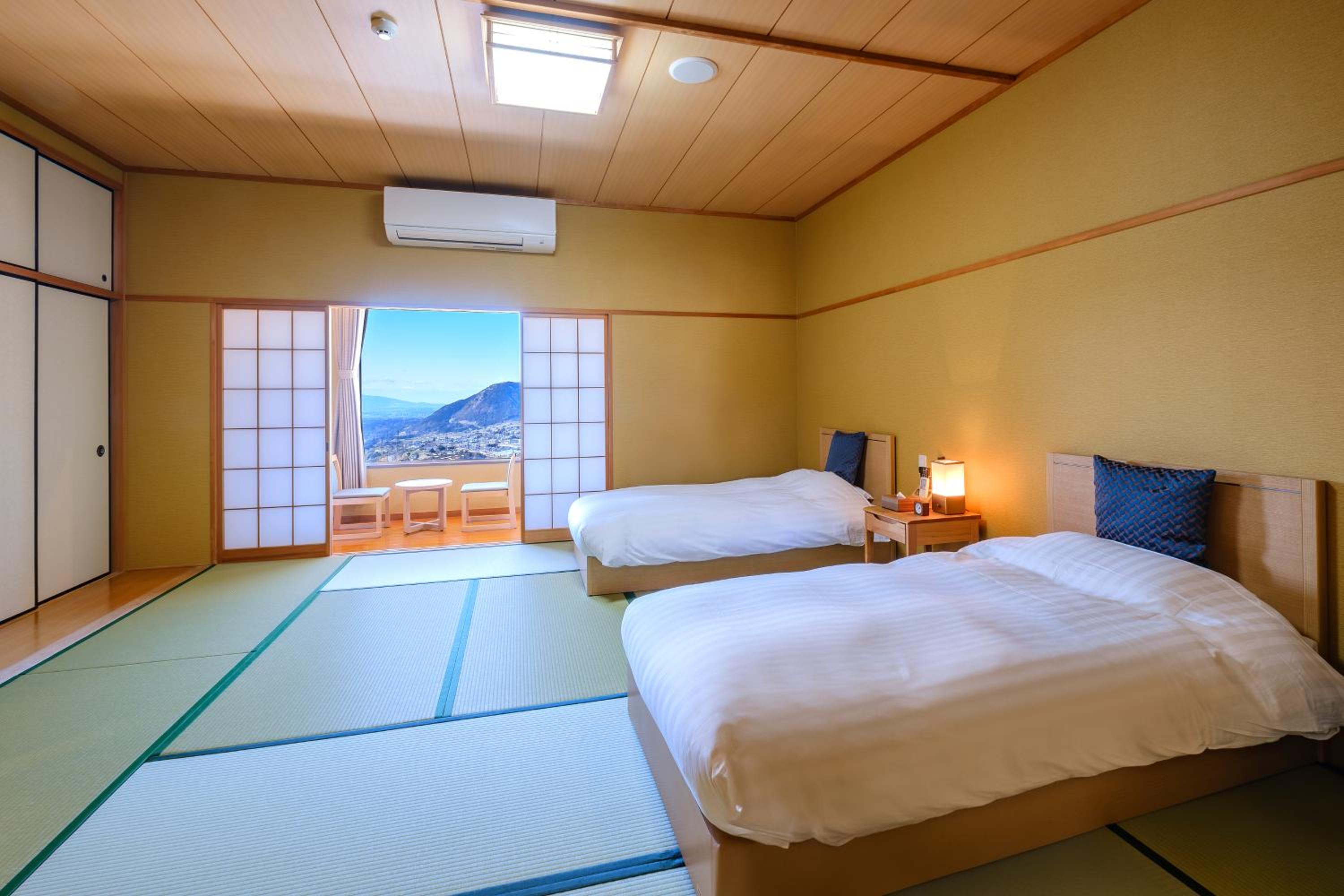 Japanese-Style Quadruple Room photo 1