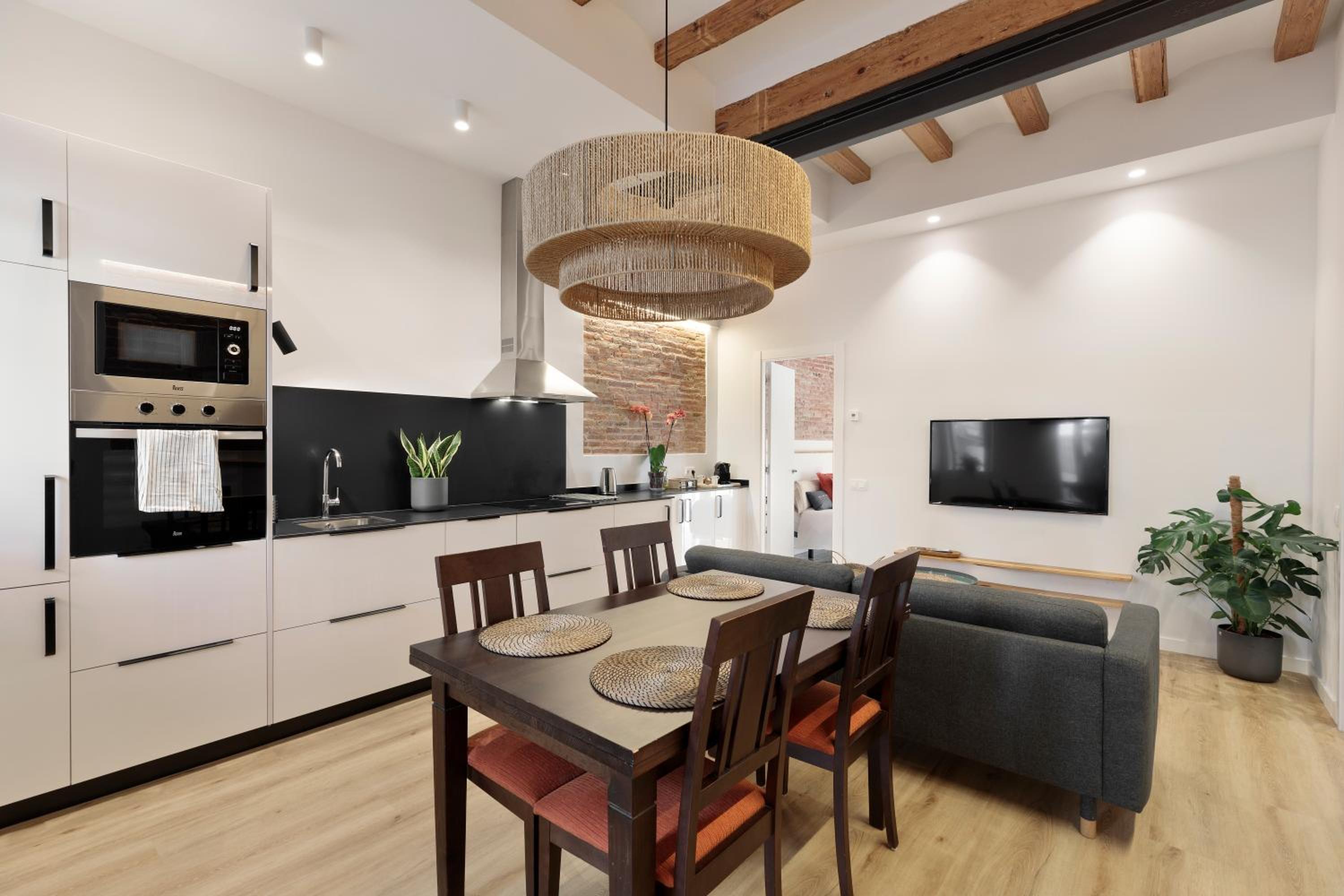 Apartamento con Balcón
