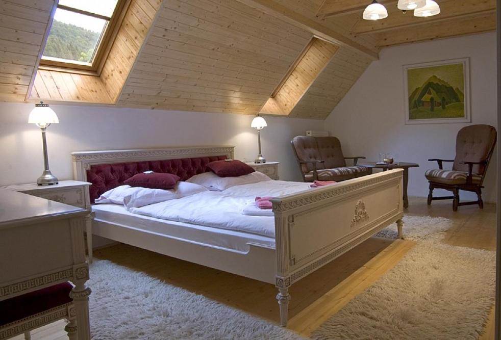 King Suite with Sofa Bed - Photo 3