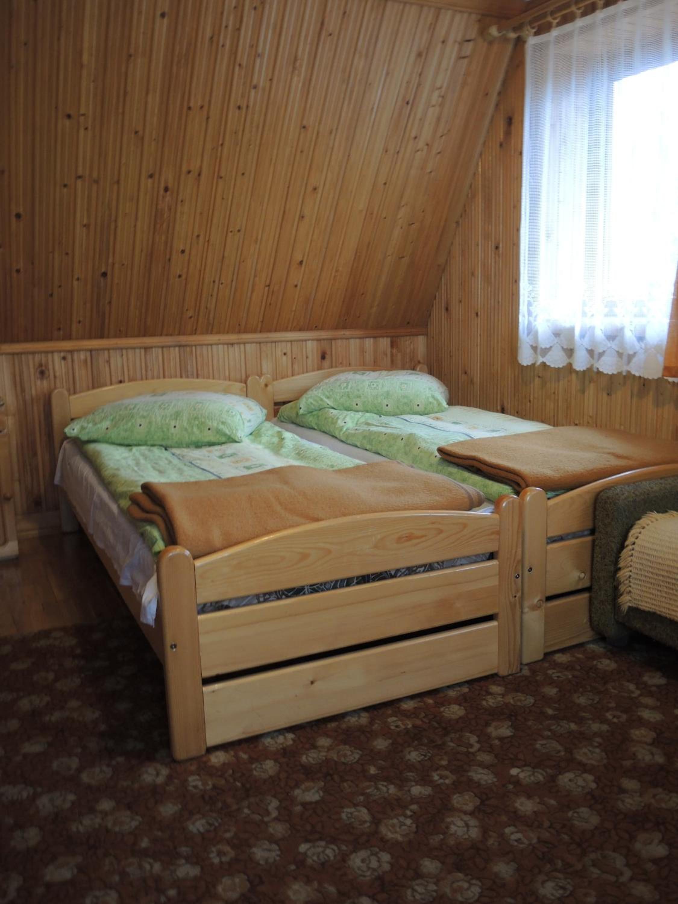 Quadruple Room with Private Bathroom - Photo 2