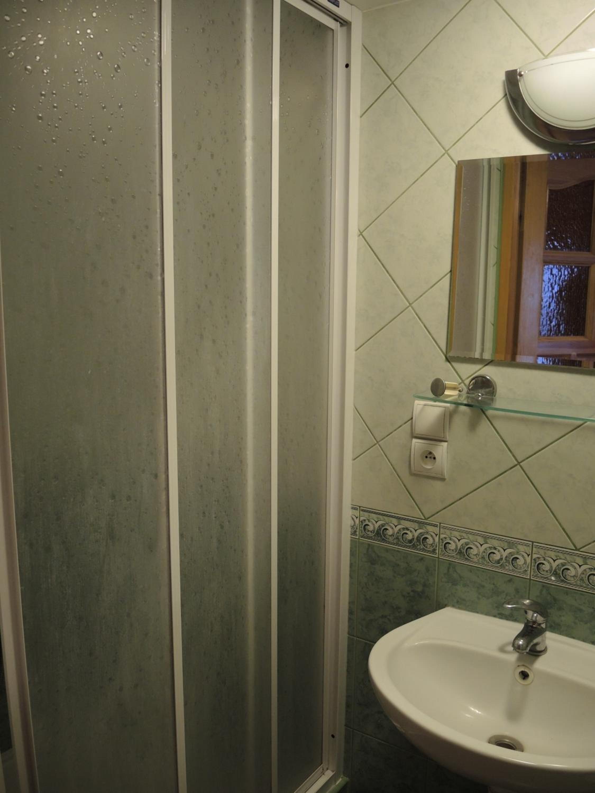 Duplex Quadruple Room - Photo 5