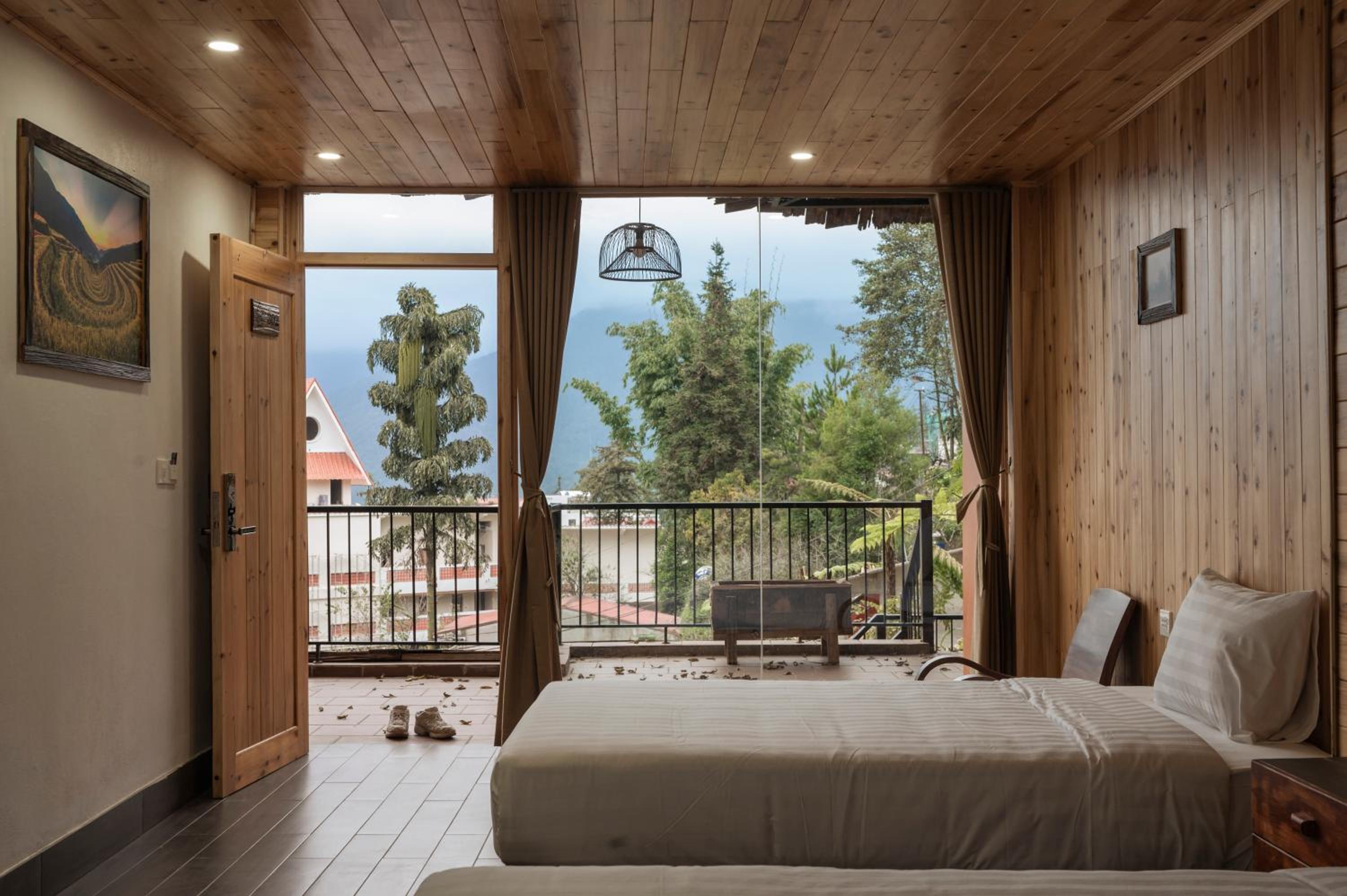 Triple Room with Mountain View