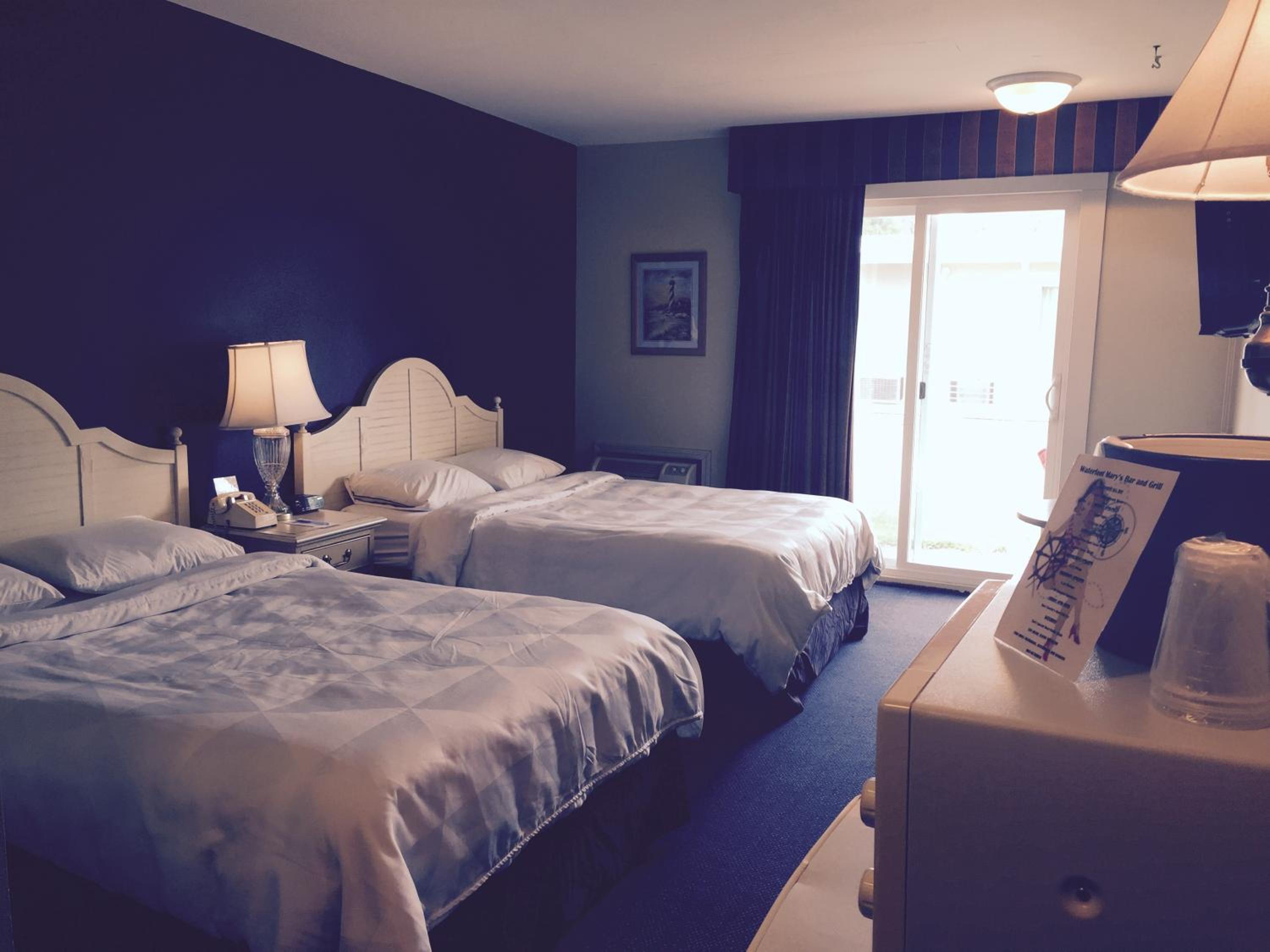 Double Room with Two Queen Beds - Non-Smoking  photo 2