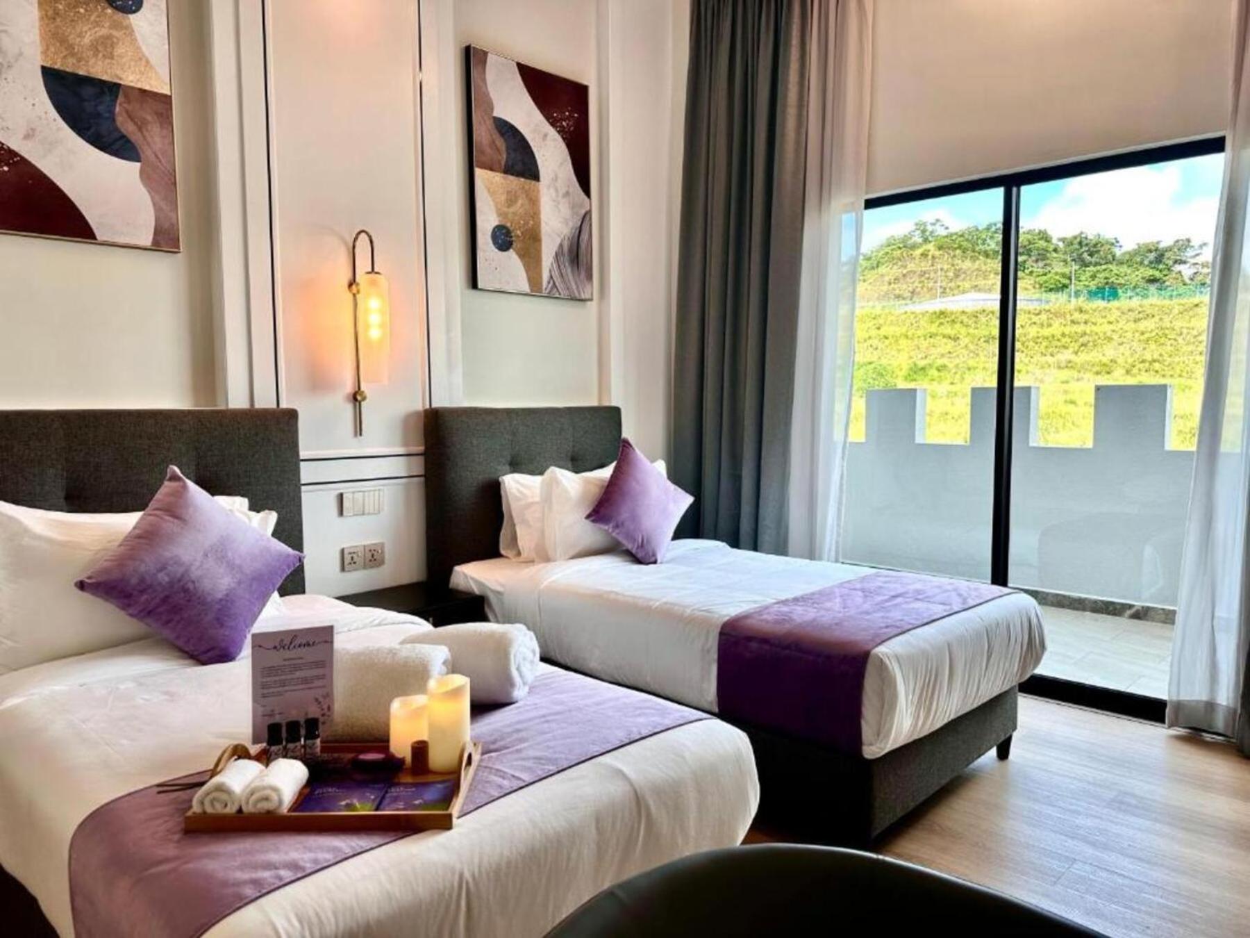 Twin Room With Balcony - Photo 5