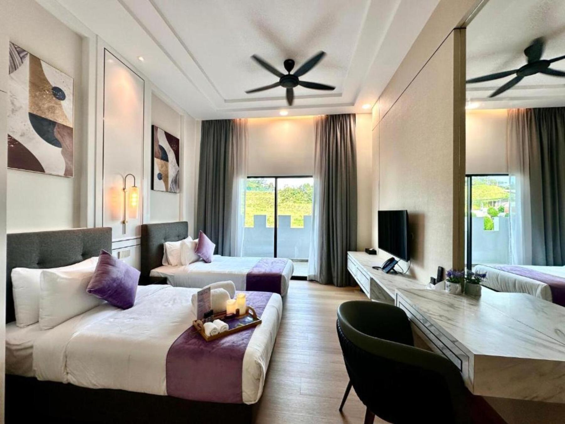 Twin Room With Balcony - Photo 4