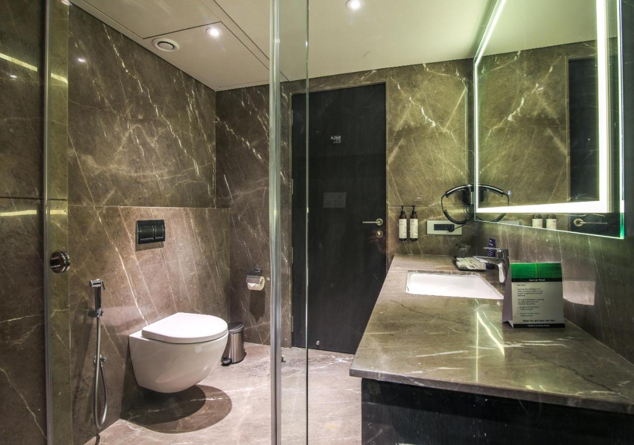 Deluxe King Room with 15% discount on Laundry Services - Photo 2