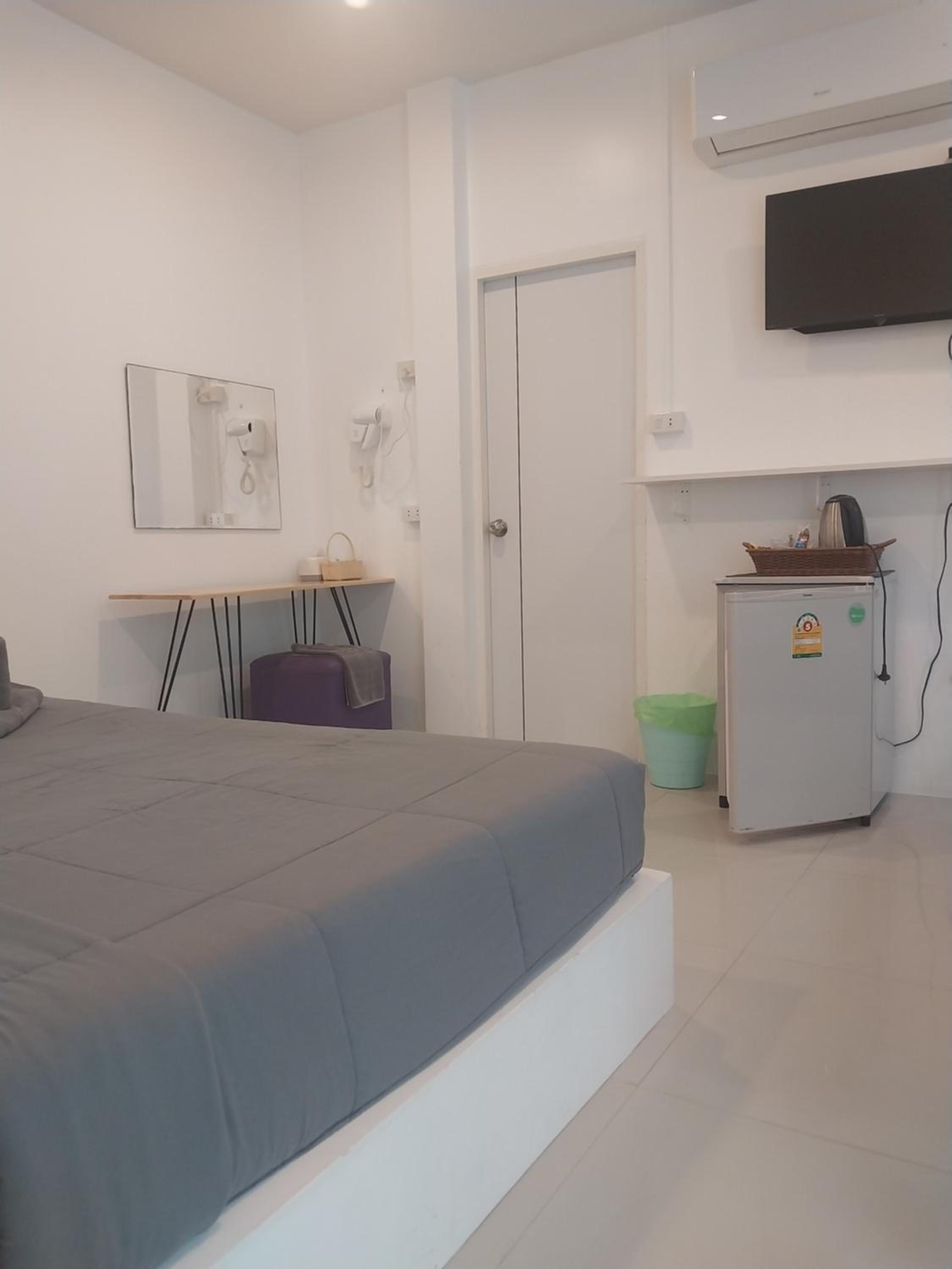 Standard Double Room - Photo 5
