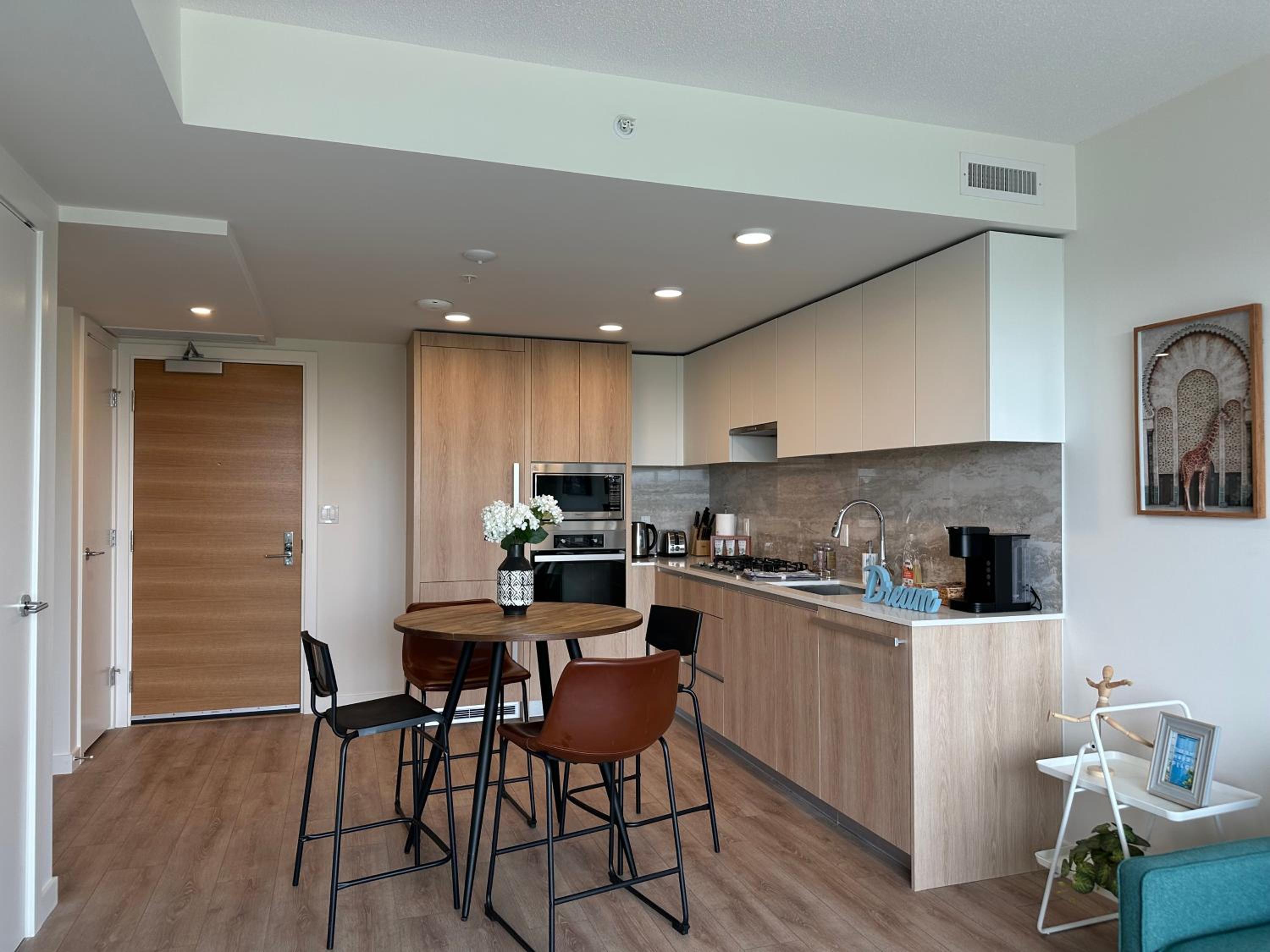 Apartment with Mountain View photo 3