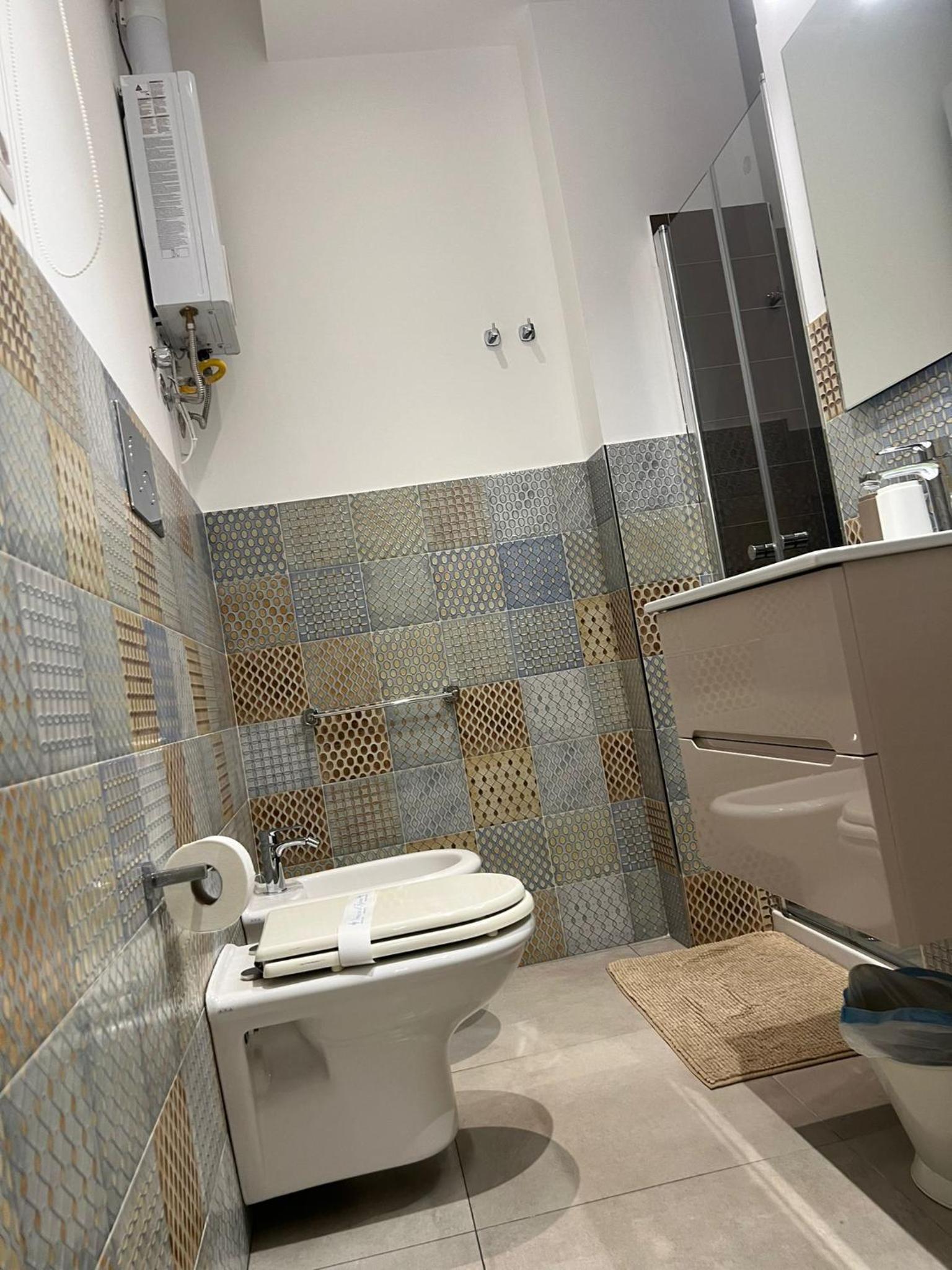 One-Bedroom Apartment - Photo 15