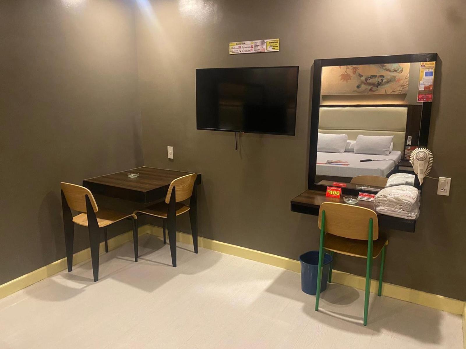 Executive Room - Photo 3
