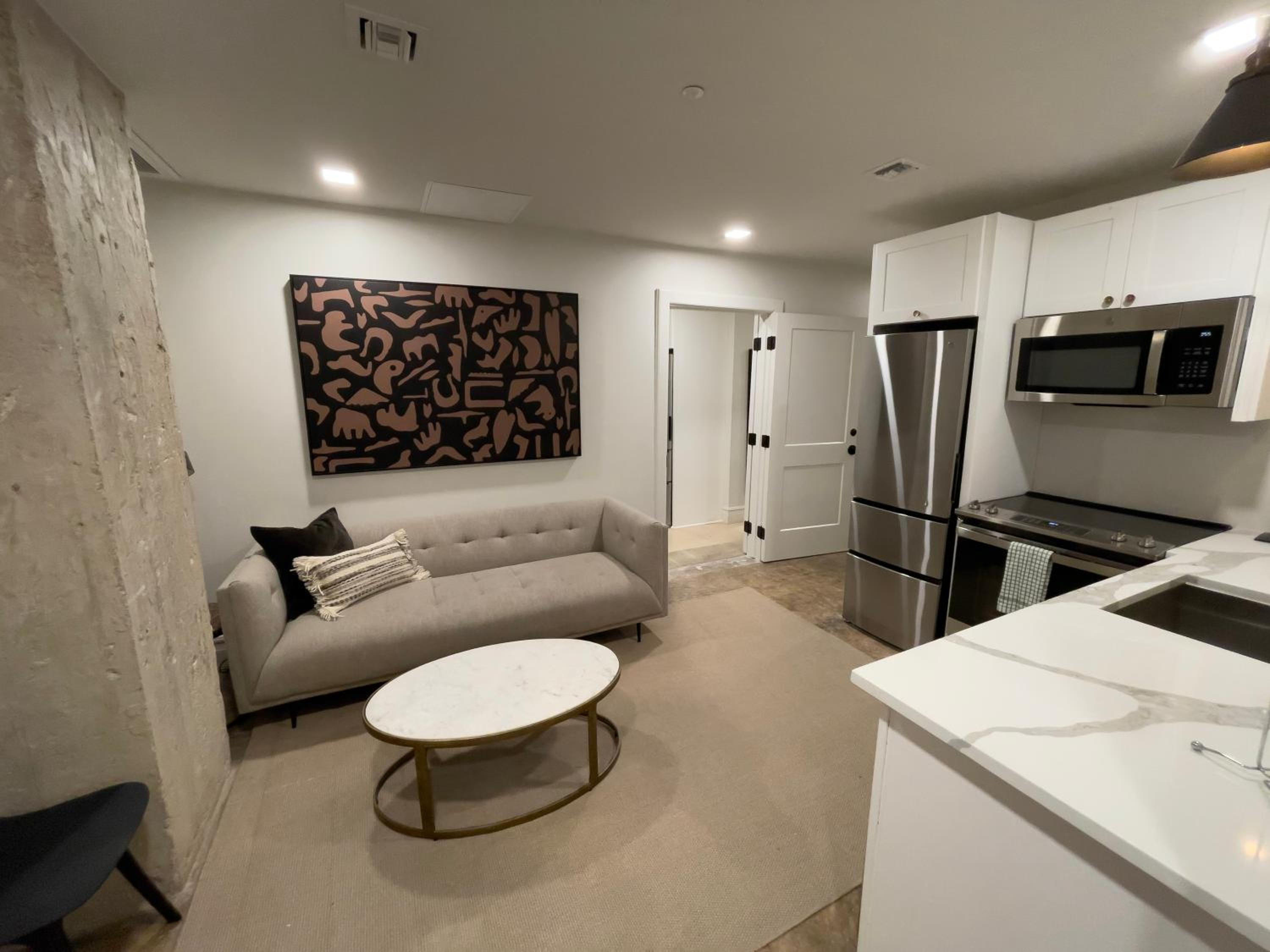 Three-Bedroom Deluxe Apartment