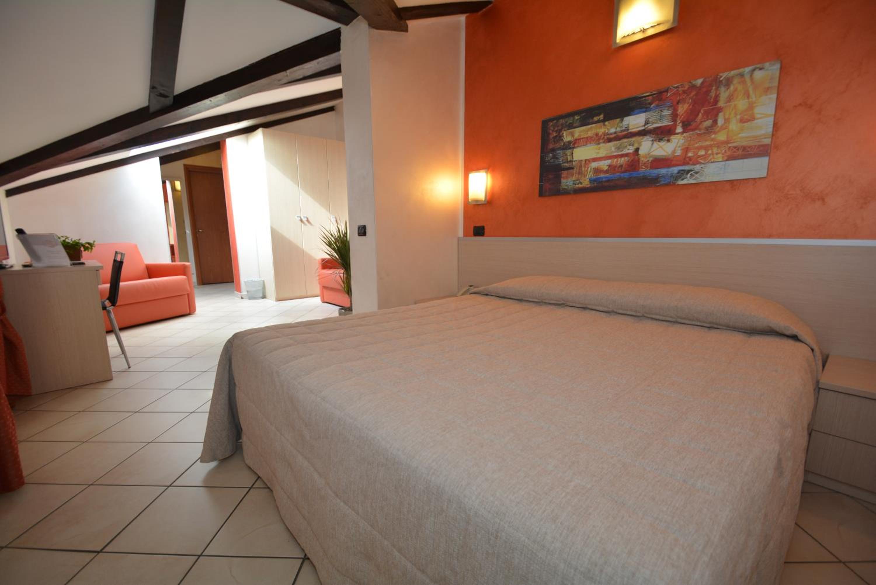 Triple Room - Photo 4