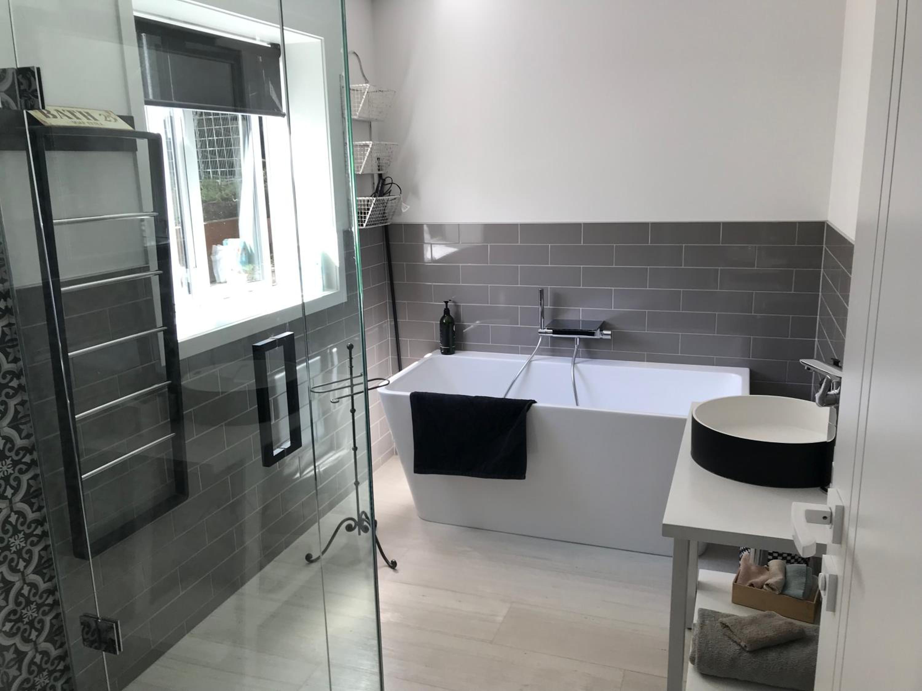 Two-Bedroom Apartment - Photo 9