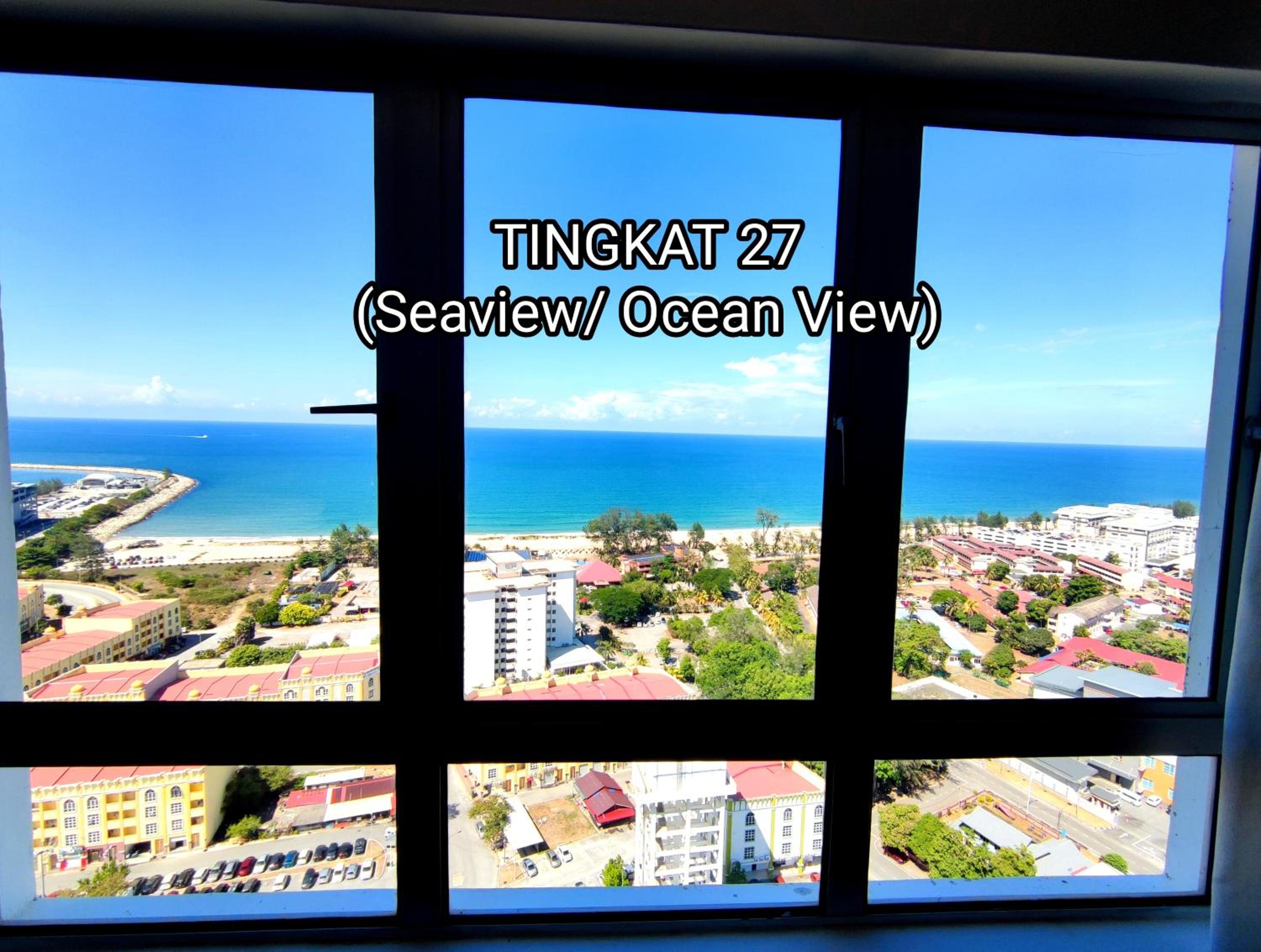 Three-Bedroom Apartment with Ocean View