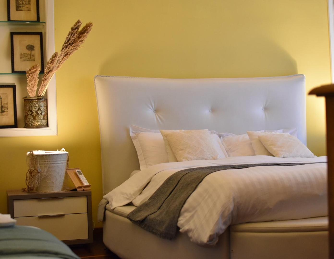Superior Family Room - Photo 22