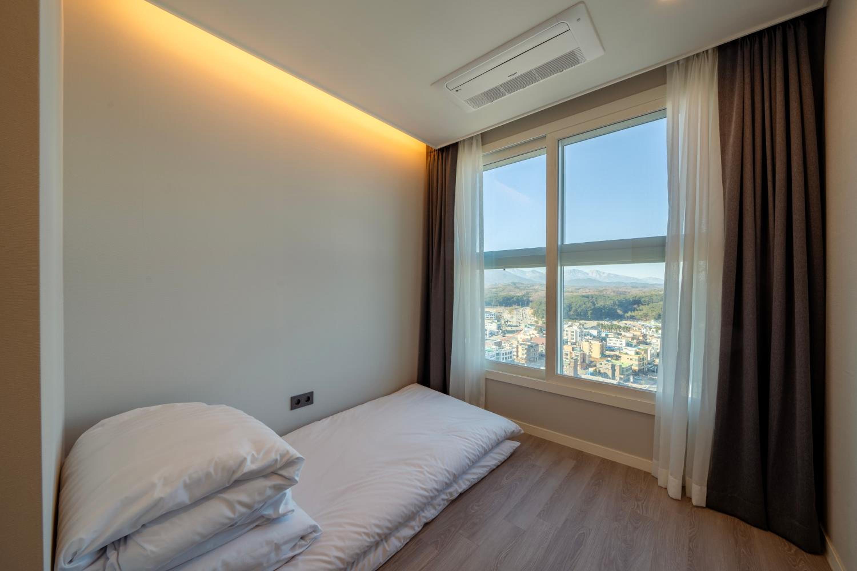 Two Room Superior Family - No View/Lower Floor - Photo 4