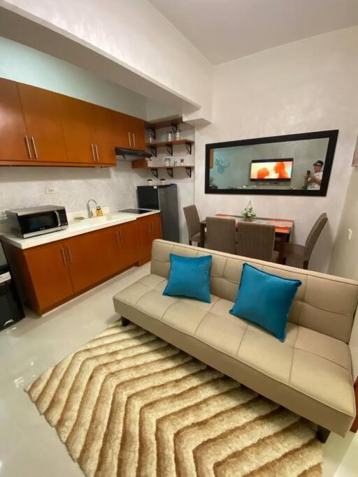 One-Bedroom Apartment photo 3