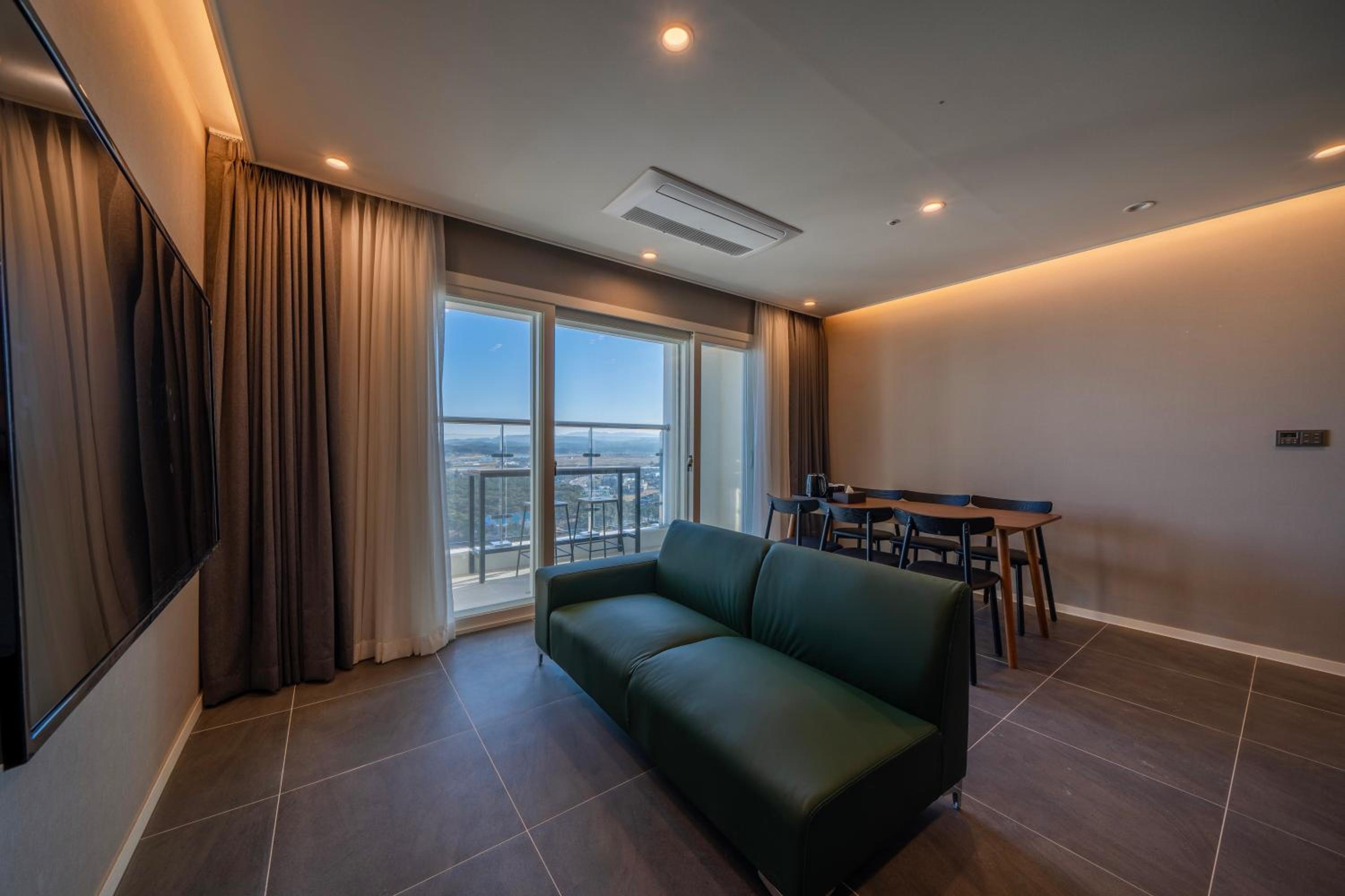 Three Room Penthouse - No View/Lower Floor - Photo 1