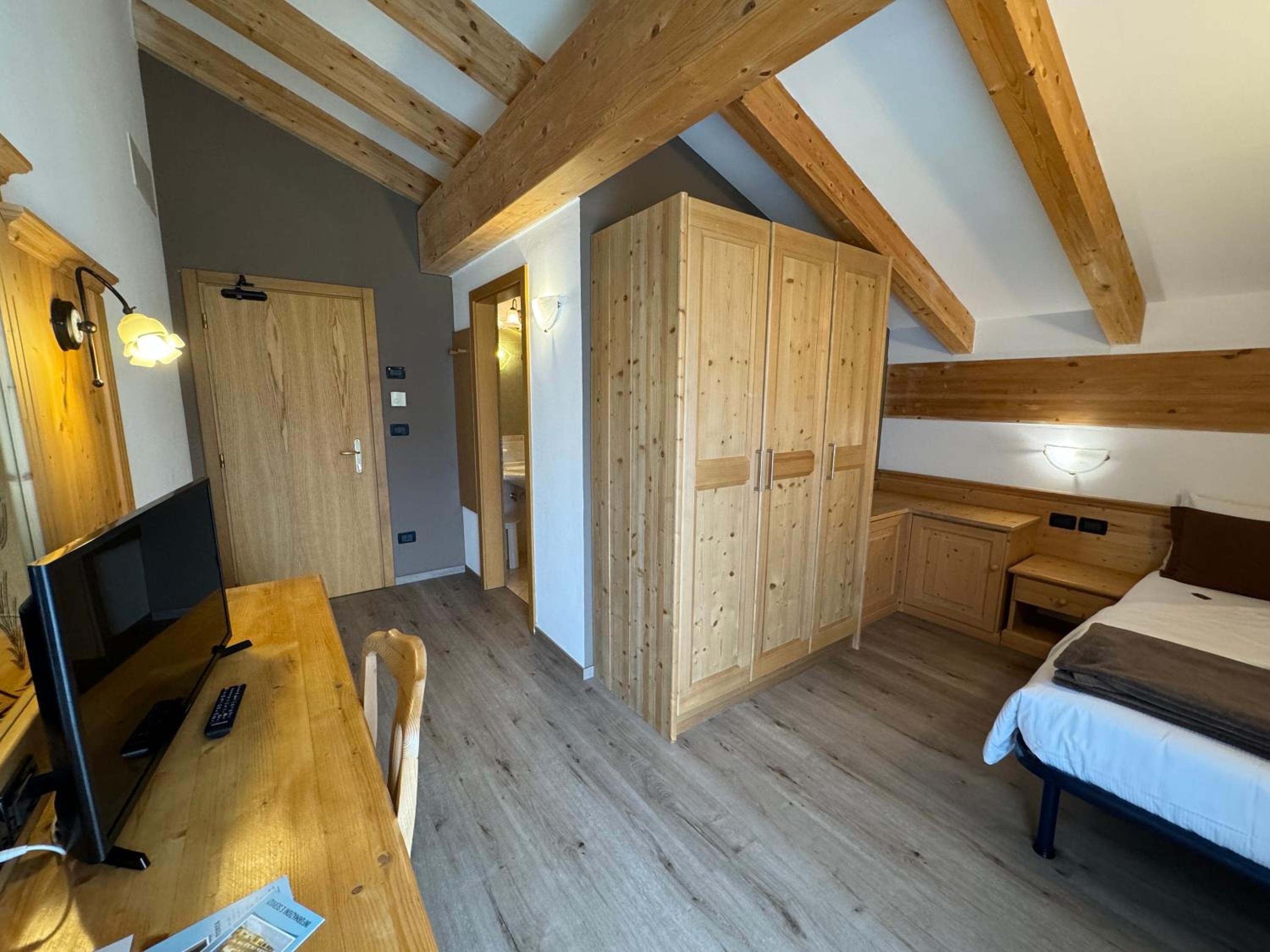 Standard Single Room photo 2