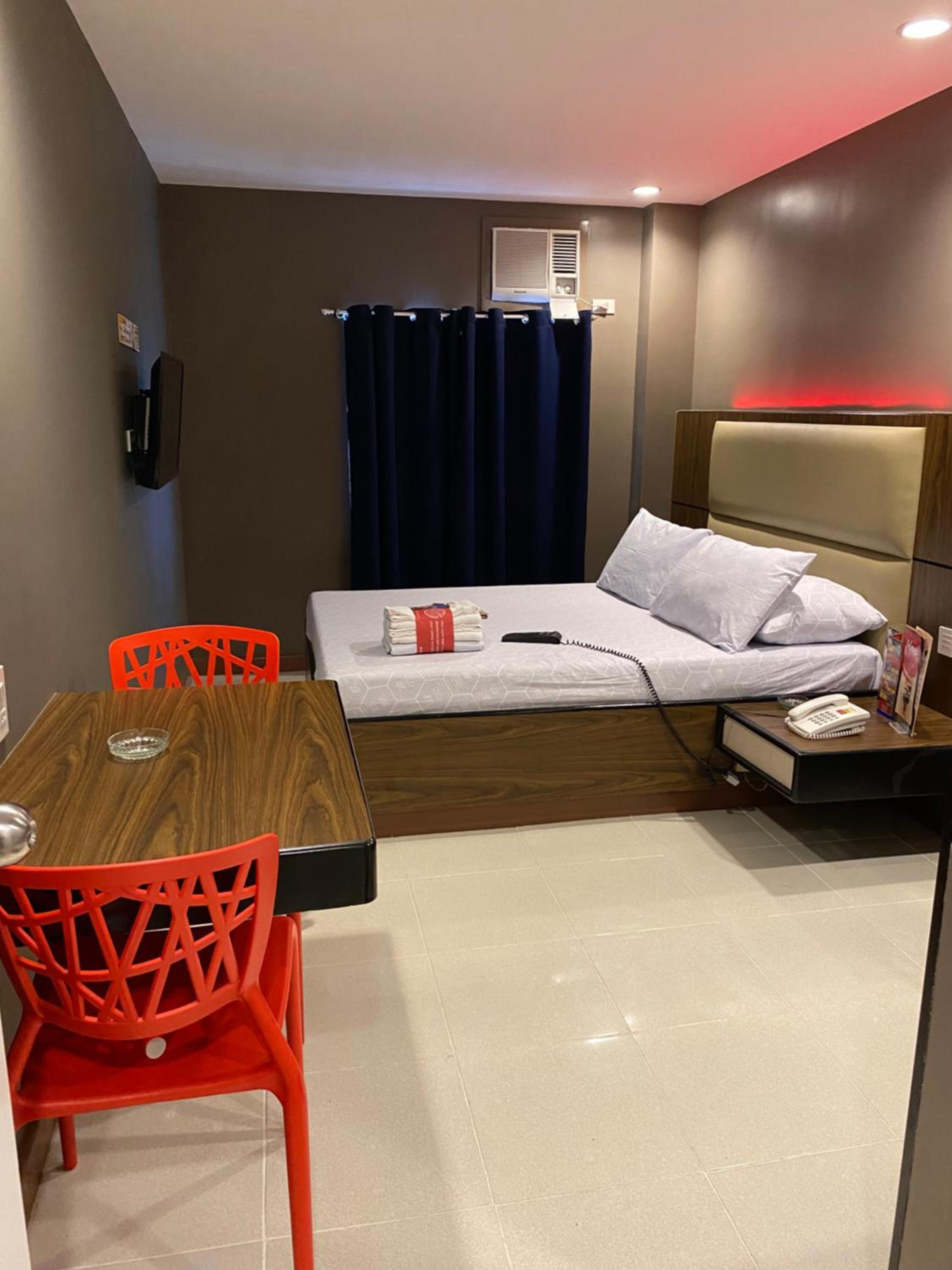 Executive Room - Photo 4