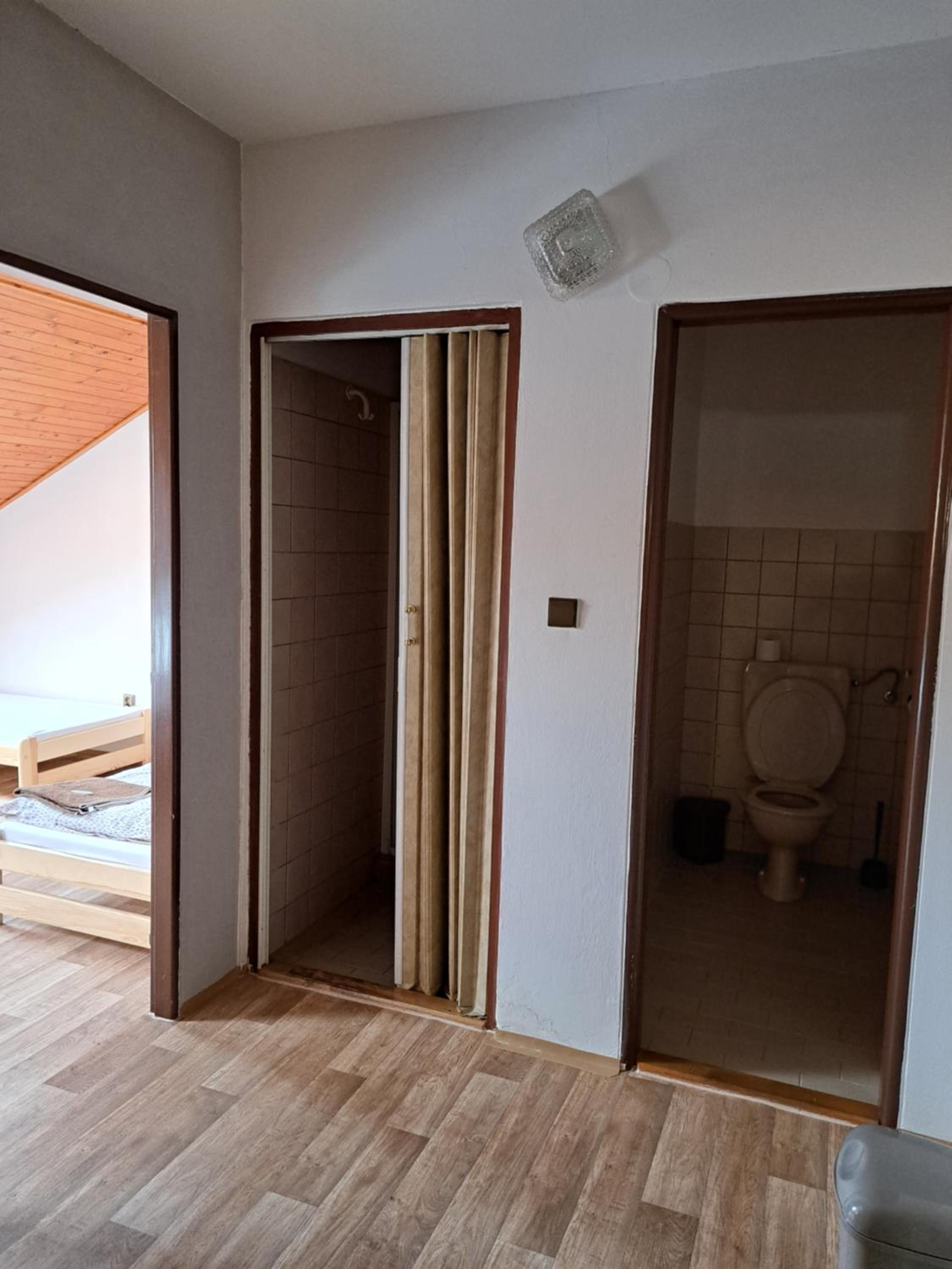 Quadruple Room with Private Bathroom photo 2