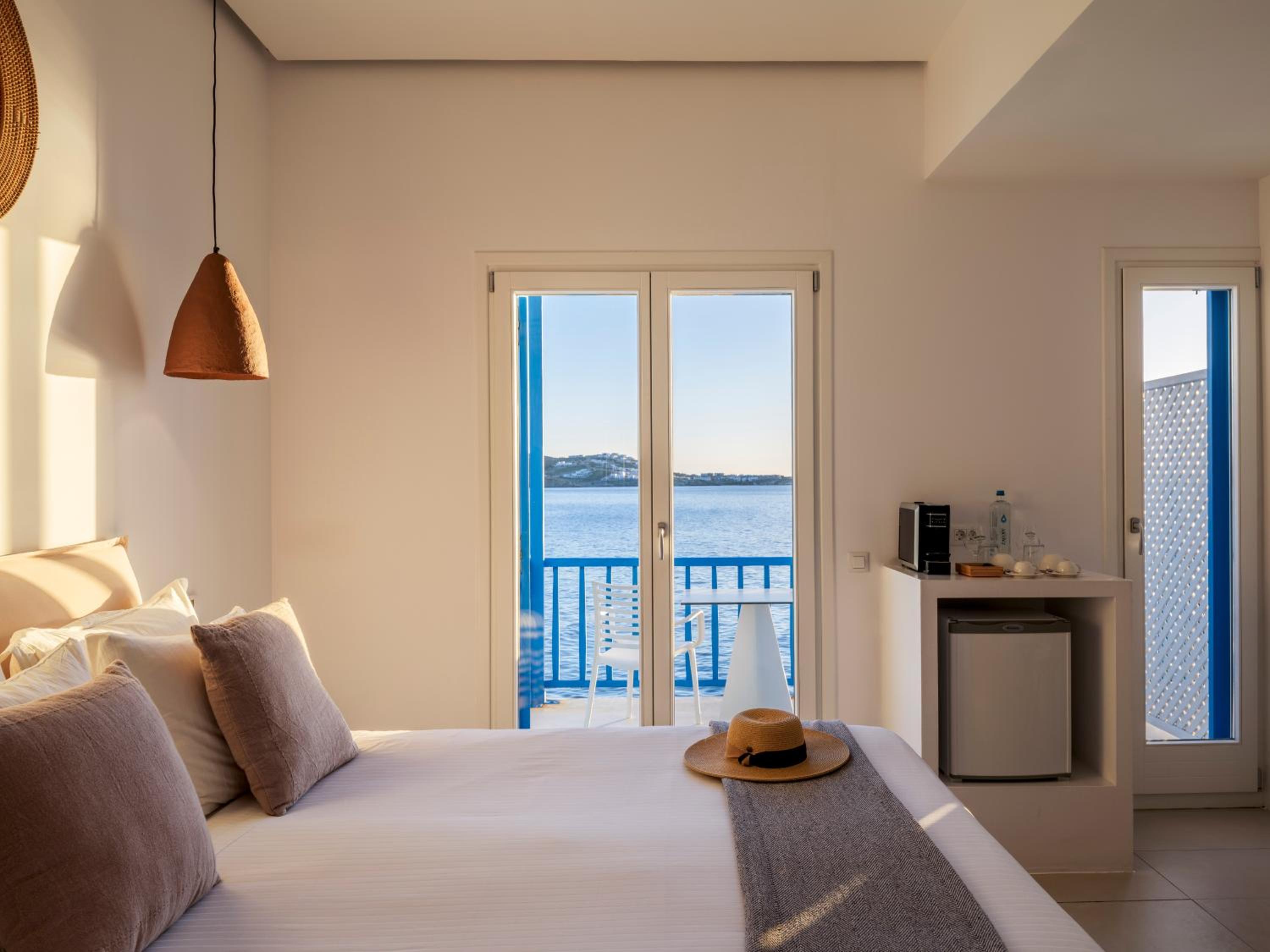 Deluxe Double Room with Balcony and Sea View