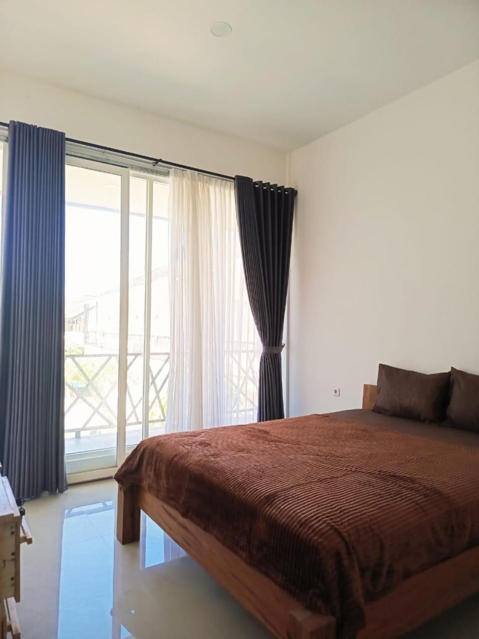 Standard Queen Room - Photo 10