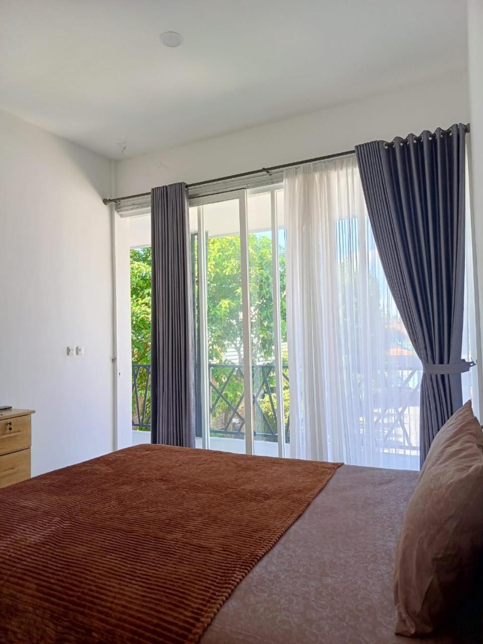 Standard Queen Room - Photo 9