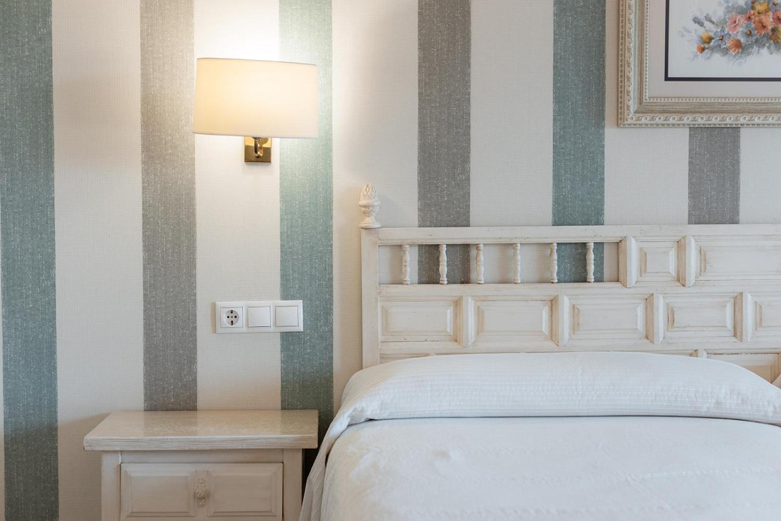 Double or Twin Room with Sea View