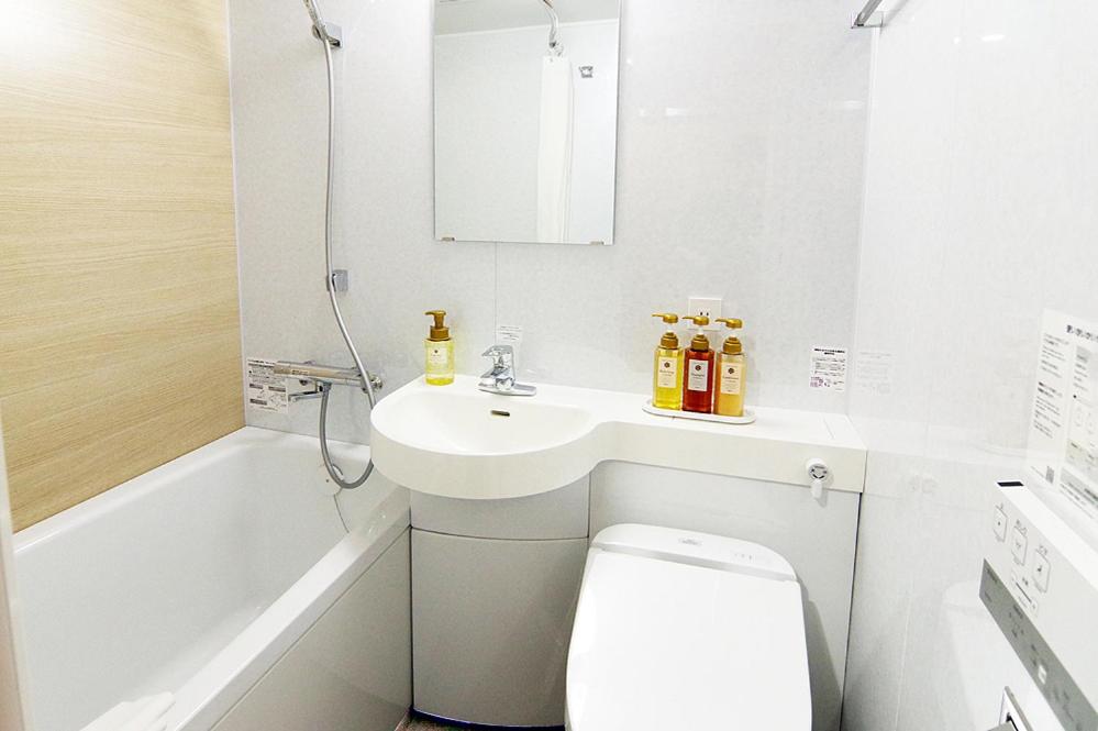 Double Room with Small Double Bed - Non-Smoking photo 3