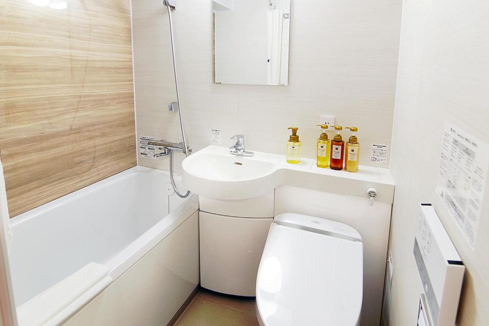 Twin Room - Non-Smoking photo 2
