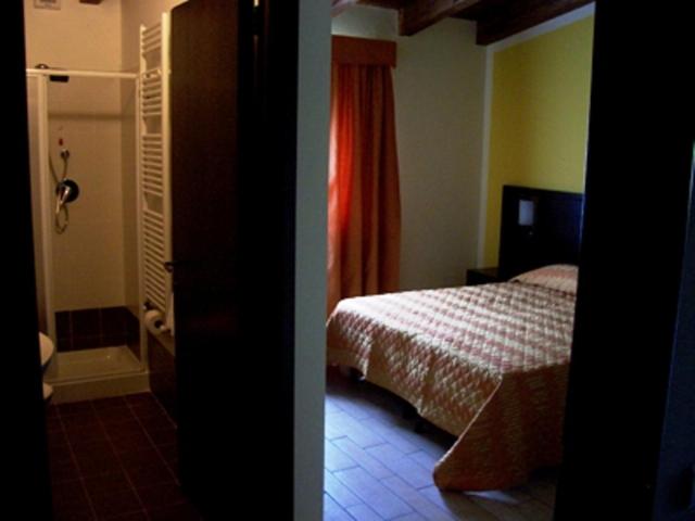 Double or Twin Room - Photo 1