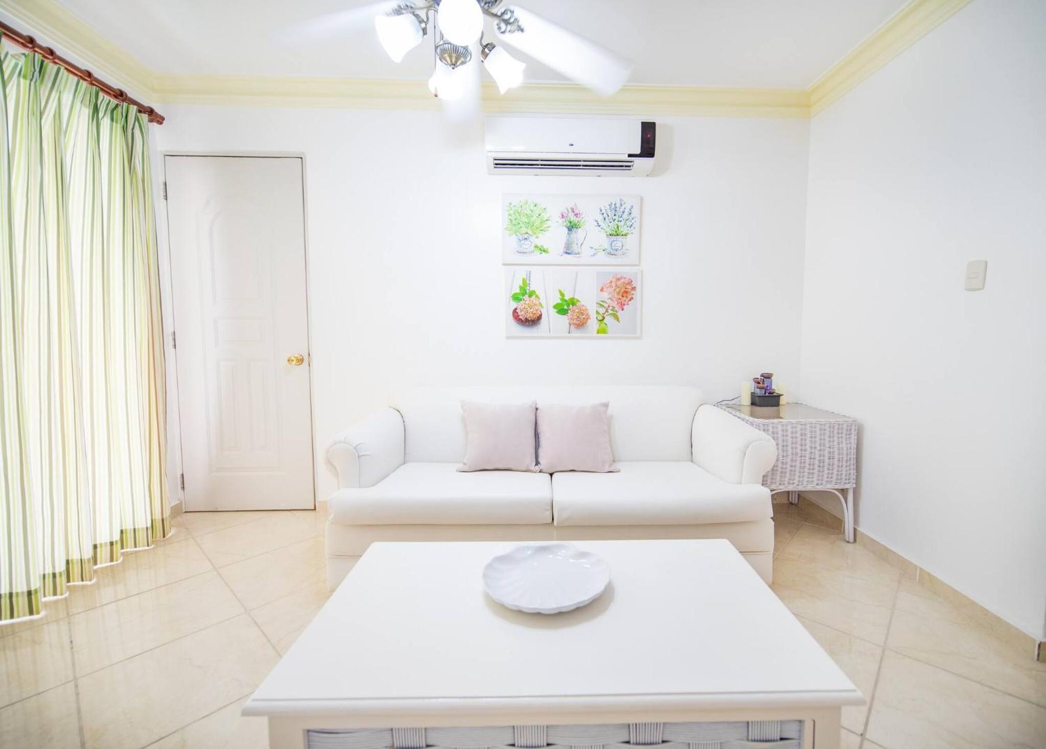 Apartment photo 2
