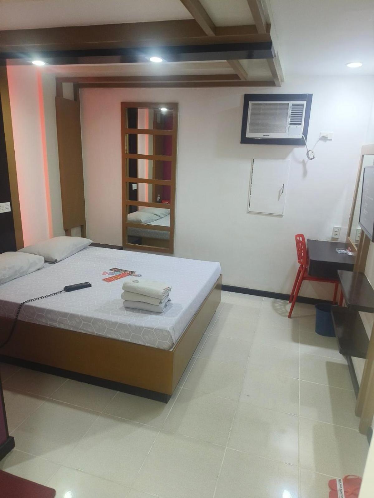 Deluxe Room - Photo 3