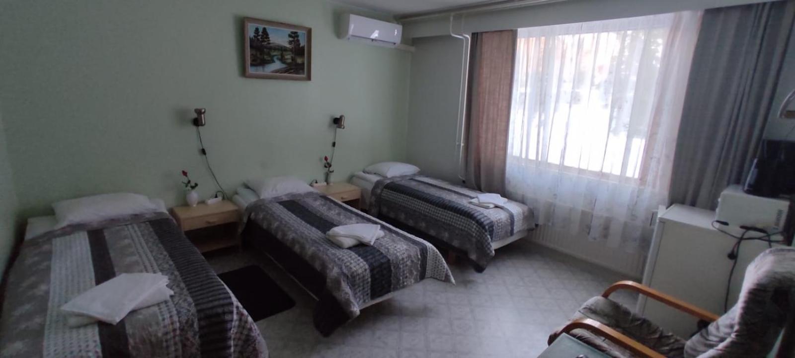 Standard Triple Room - Photo 1