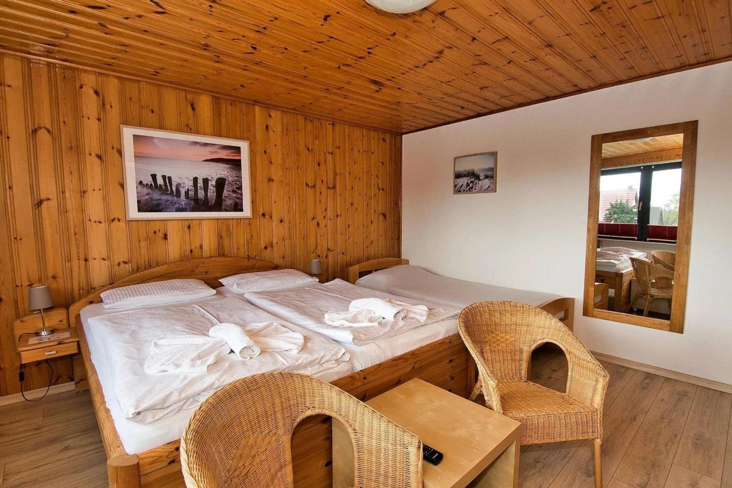 One-Bedroom Apartment with Balcony and Terrace photo 1