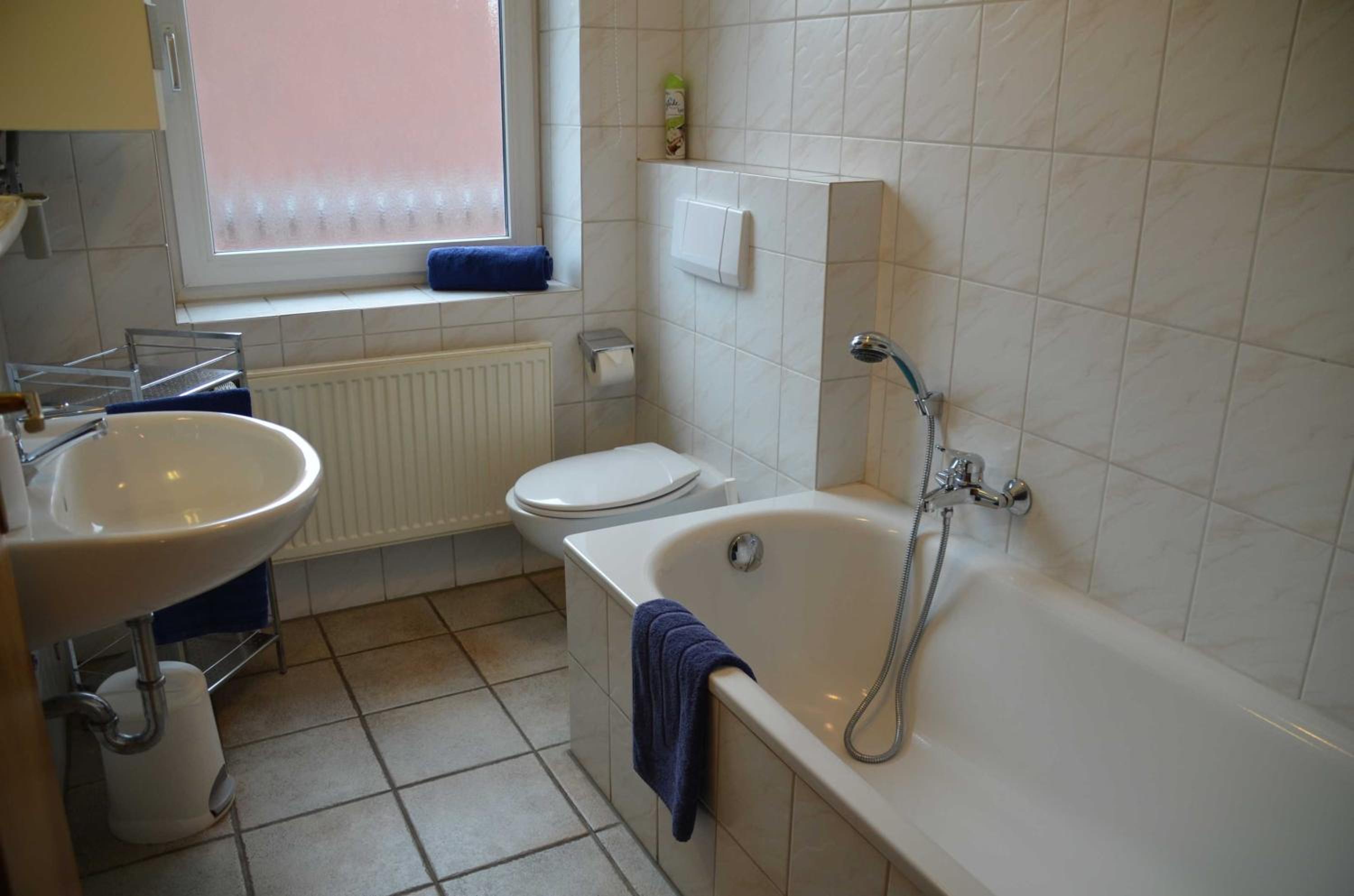 Three-Bedroom House photo 3