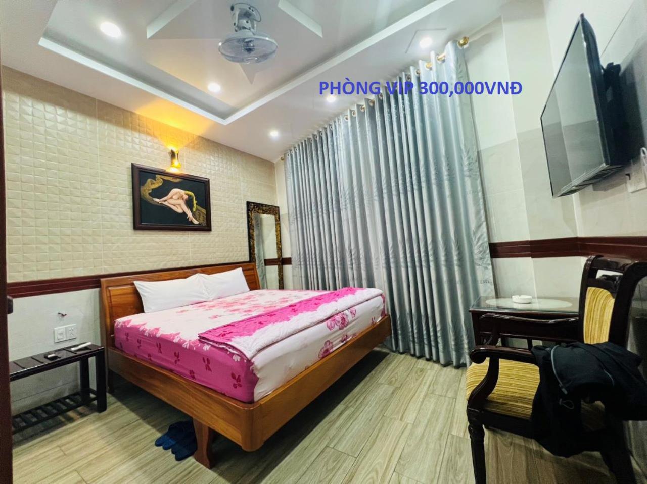 Standard King Room photo 3