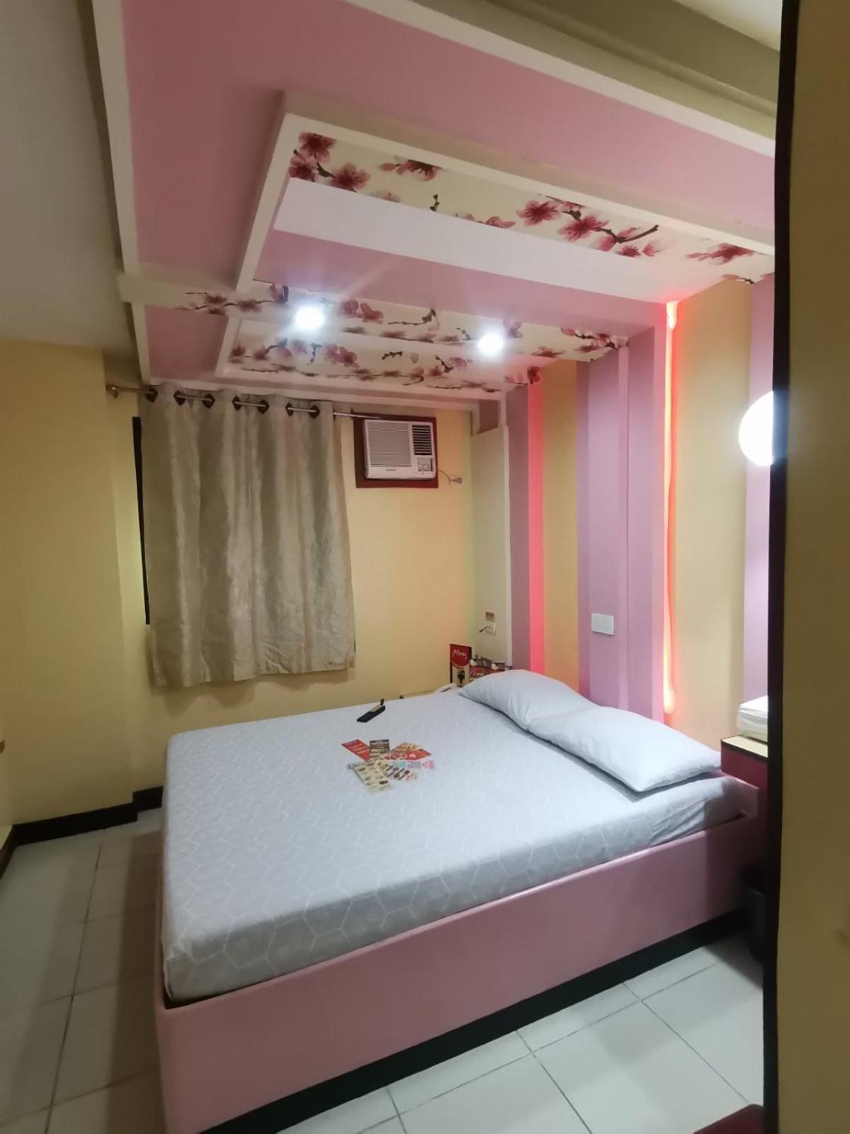 Deluxe Room - Photo 5