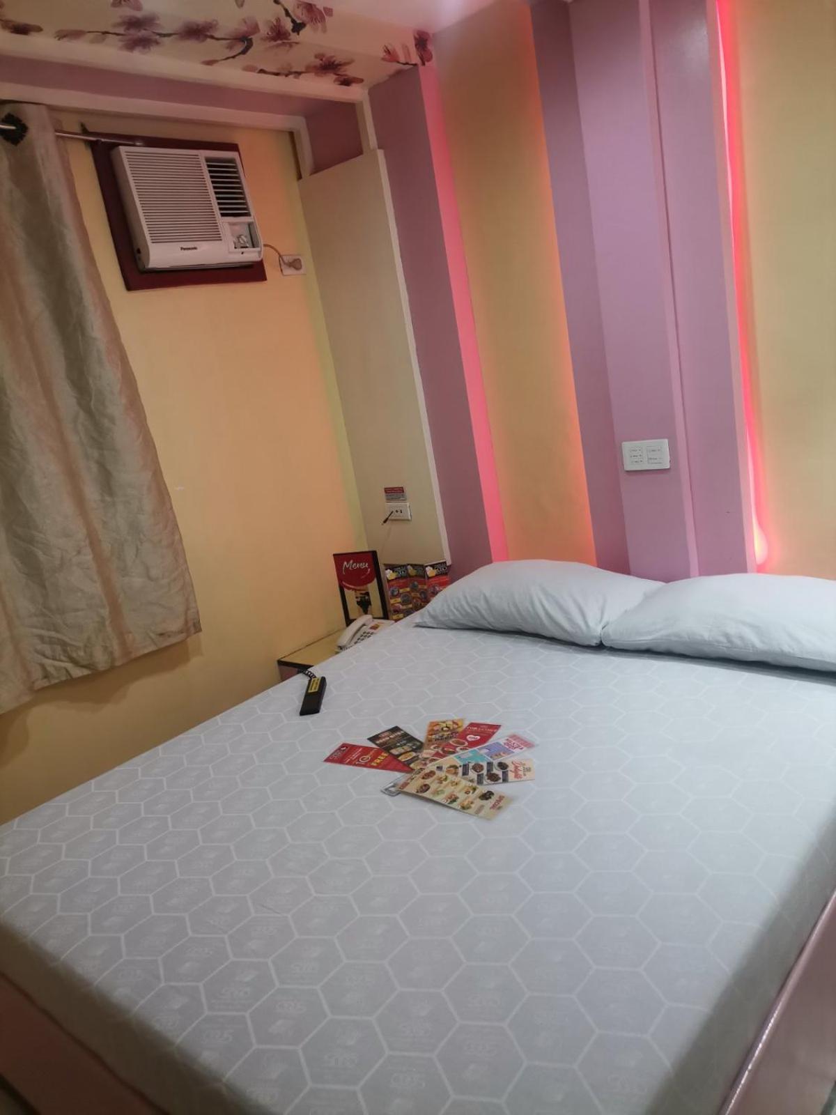 Deluxe Room - Photo 2