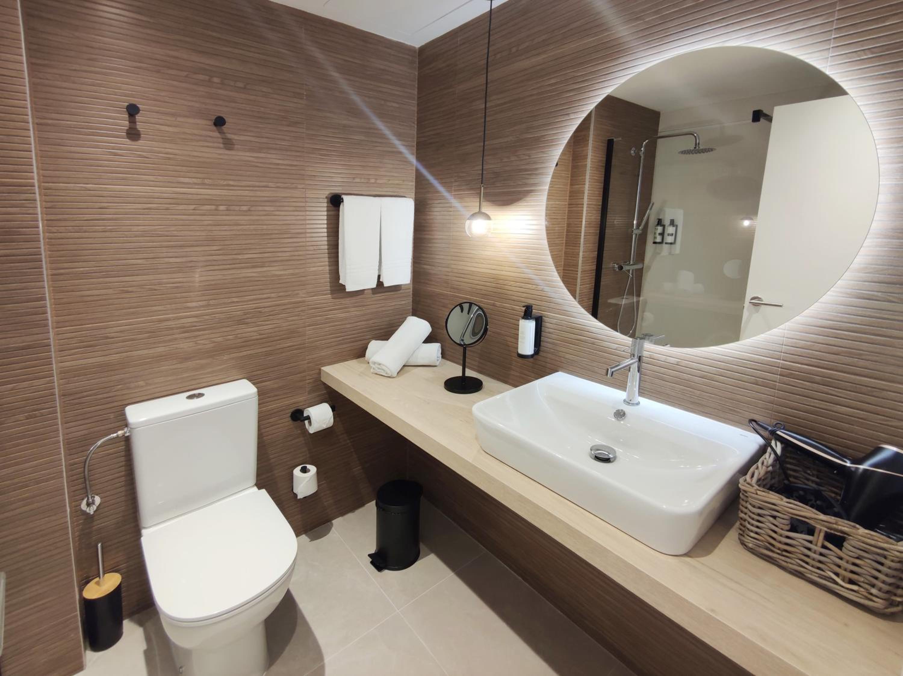 One-Bedroom Apartment with Balcony