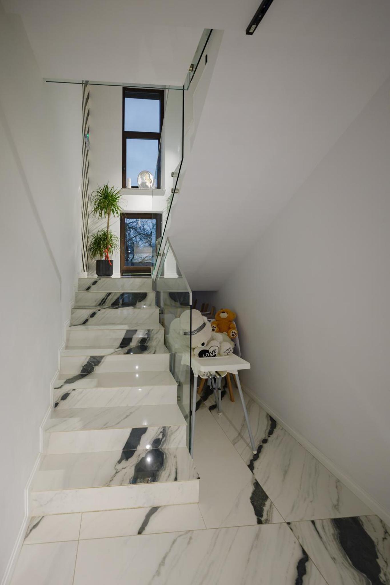 King Room with Balcony - Photo 56