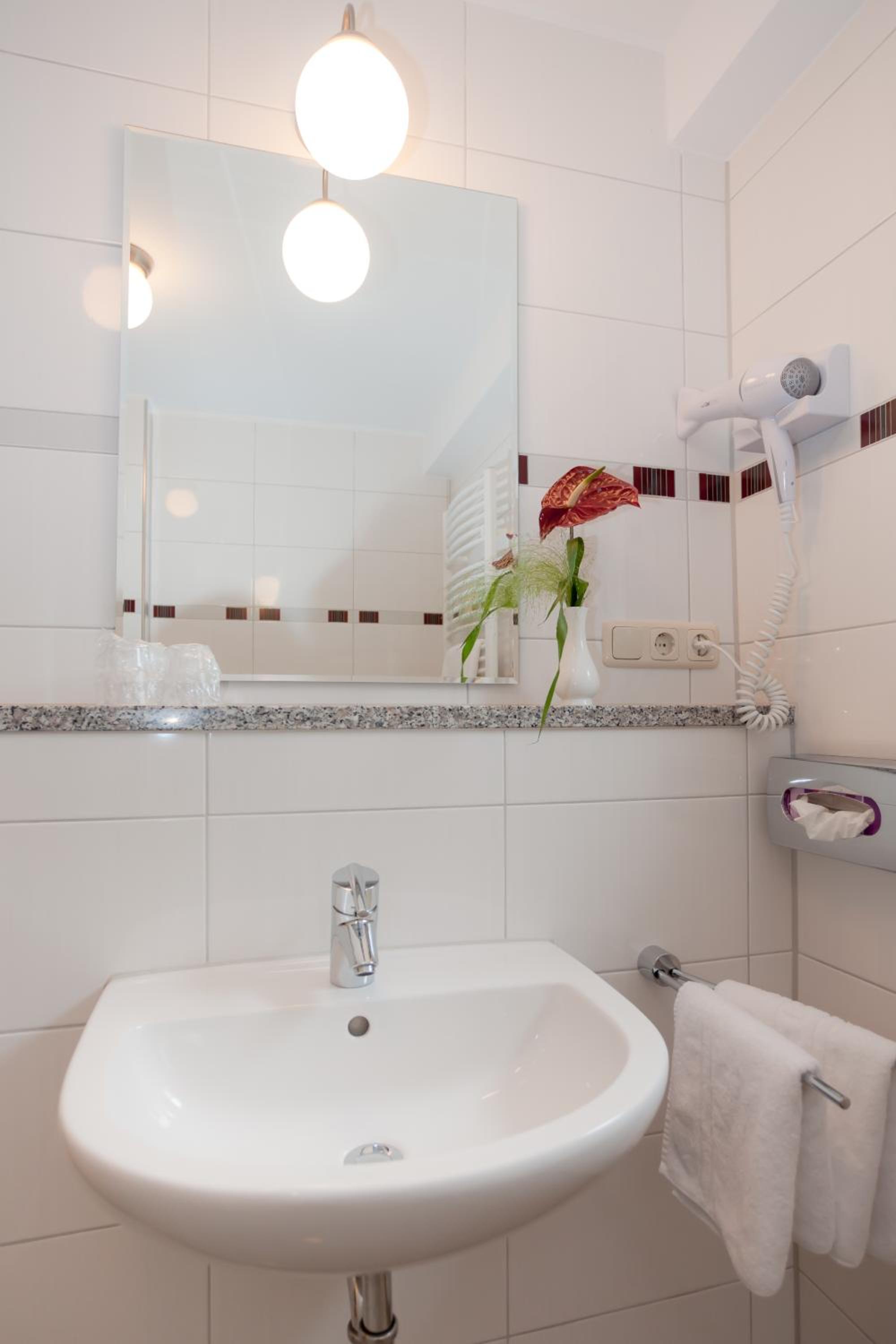 Double Room - Photo 4